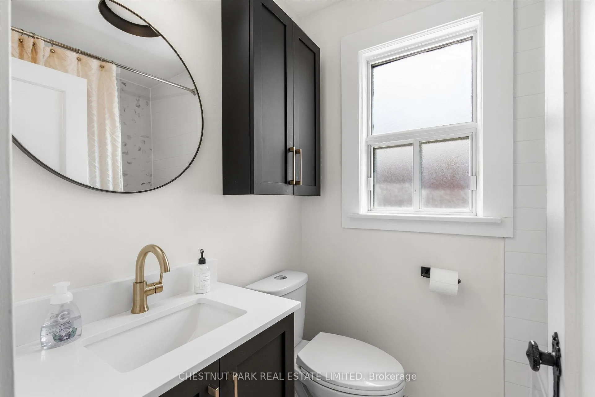 Photo 10 of 123 Wesley Street, Etobicoke, Stonegate-Queensway — HOMEH