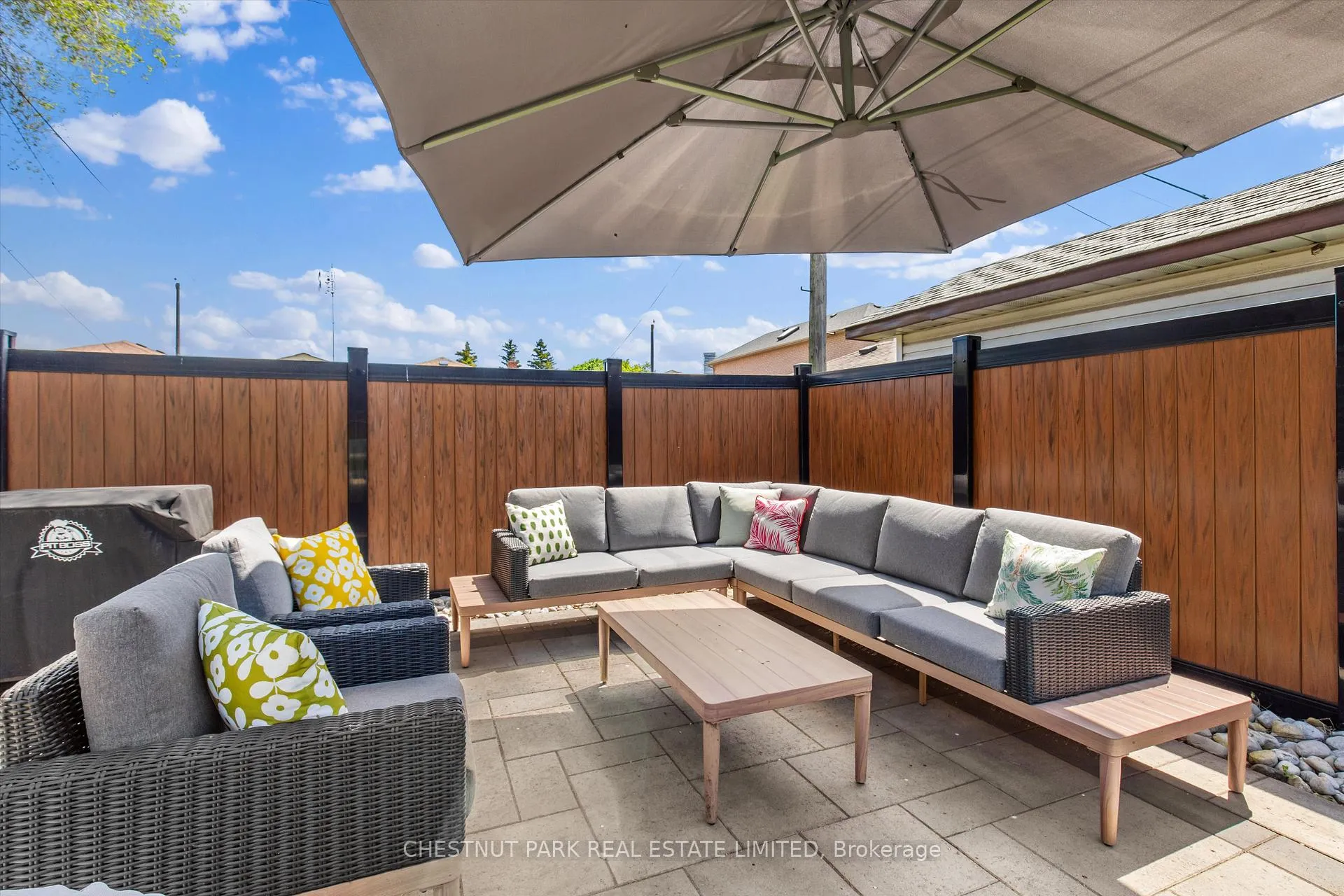 Photo 21 of 123 Wesley Street, Etobicoke, Stonegate-Queensway — HOMEH
