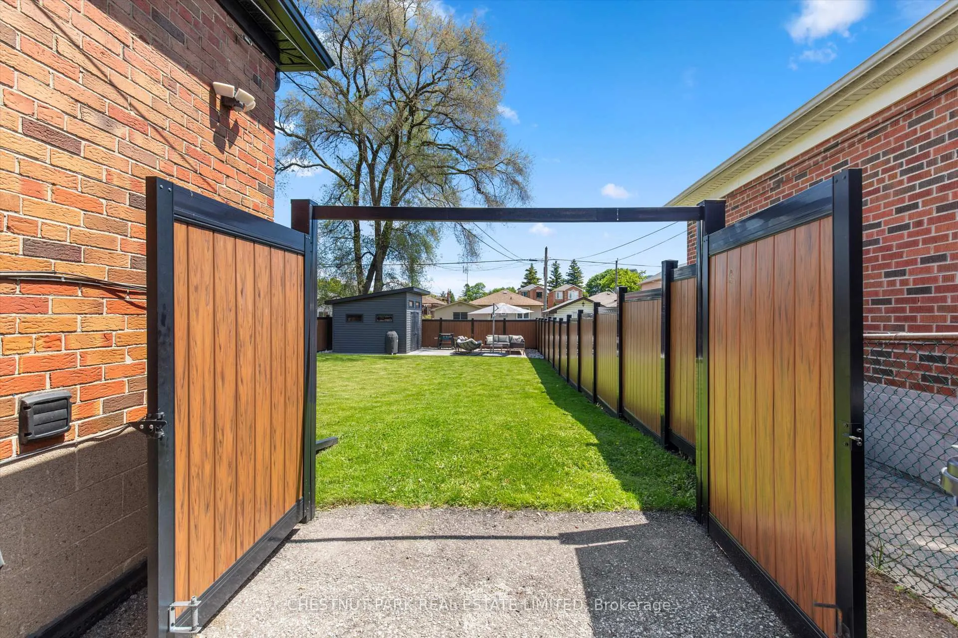 Photo 23 of 123 Wesley Street, Etobicoke, Stonegate-Queensway — HOMEH