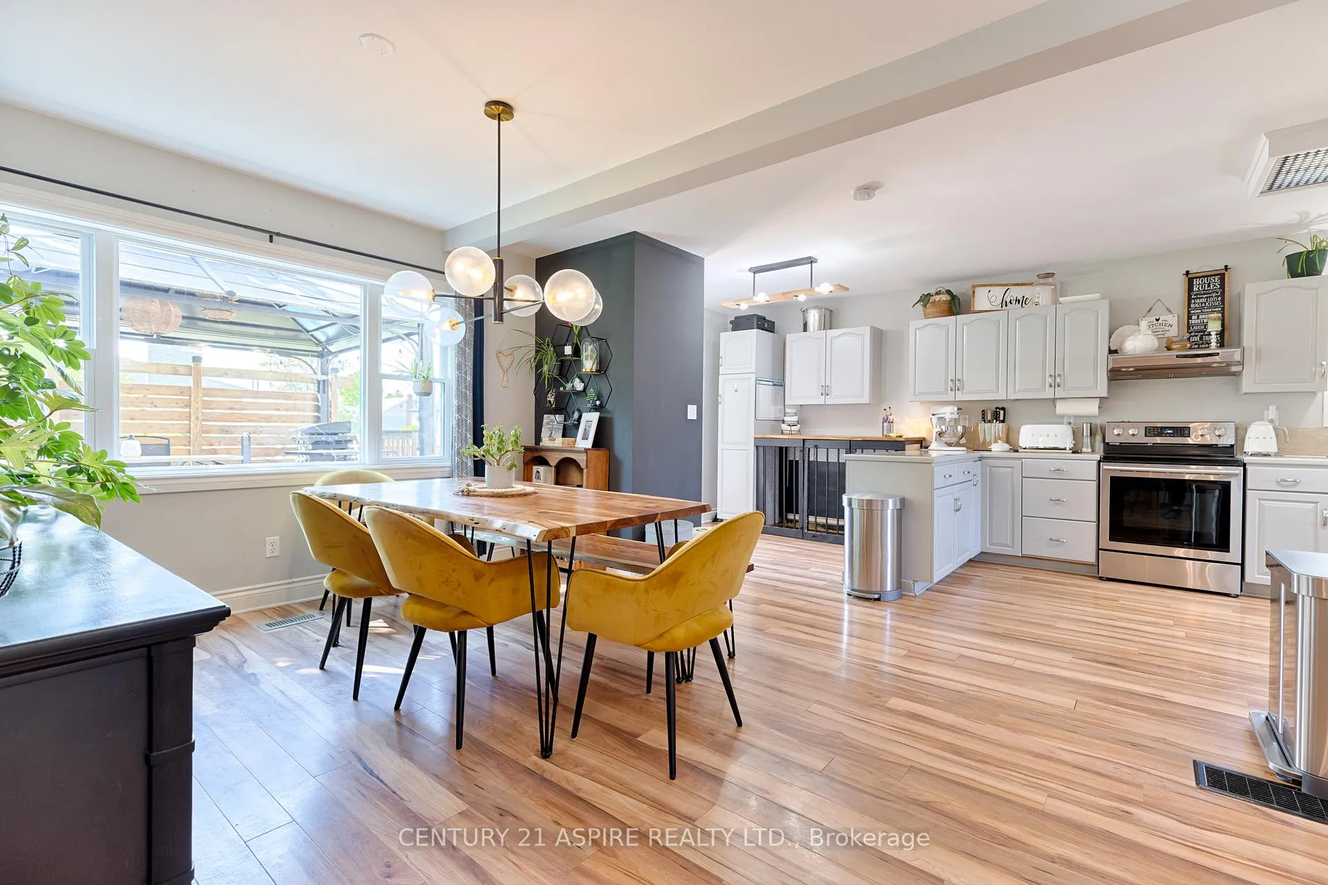 Photo 20 of 509 Roy Street E, Laurentian Valley — HOMEH