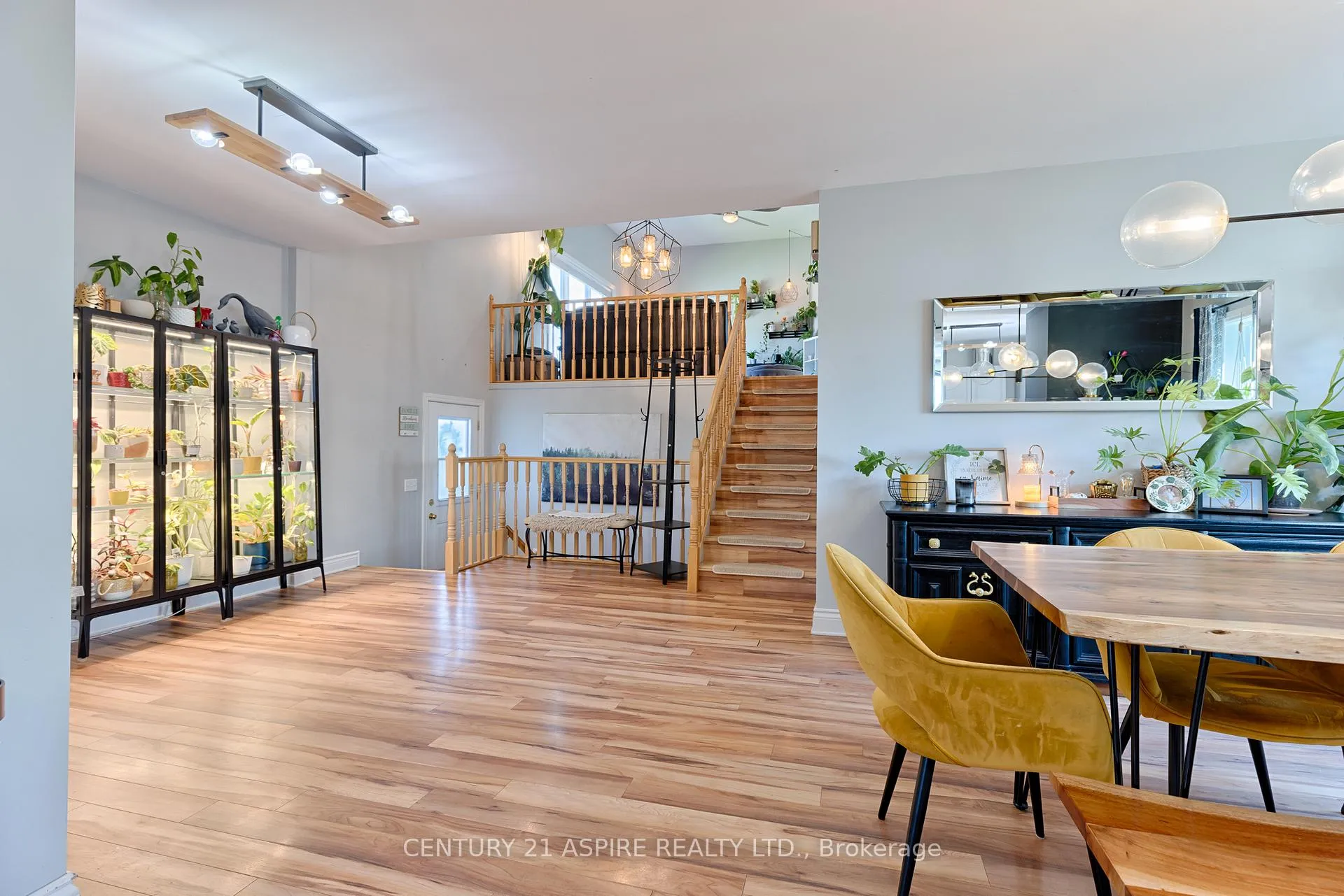 Photo 21 of 509 Roy Street E, Laurentian Valley — HOMEH