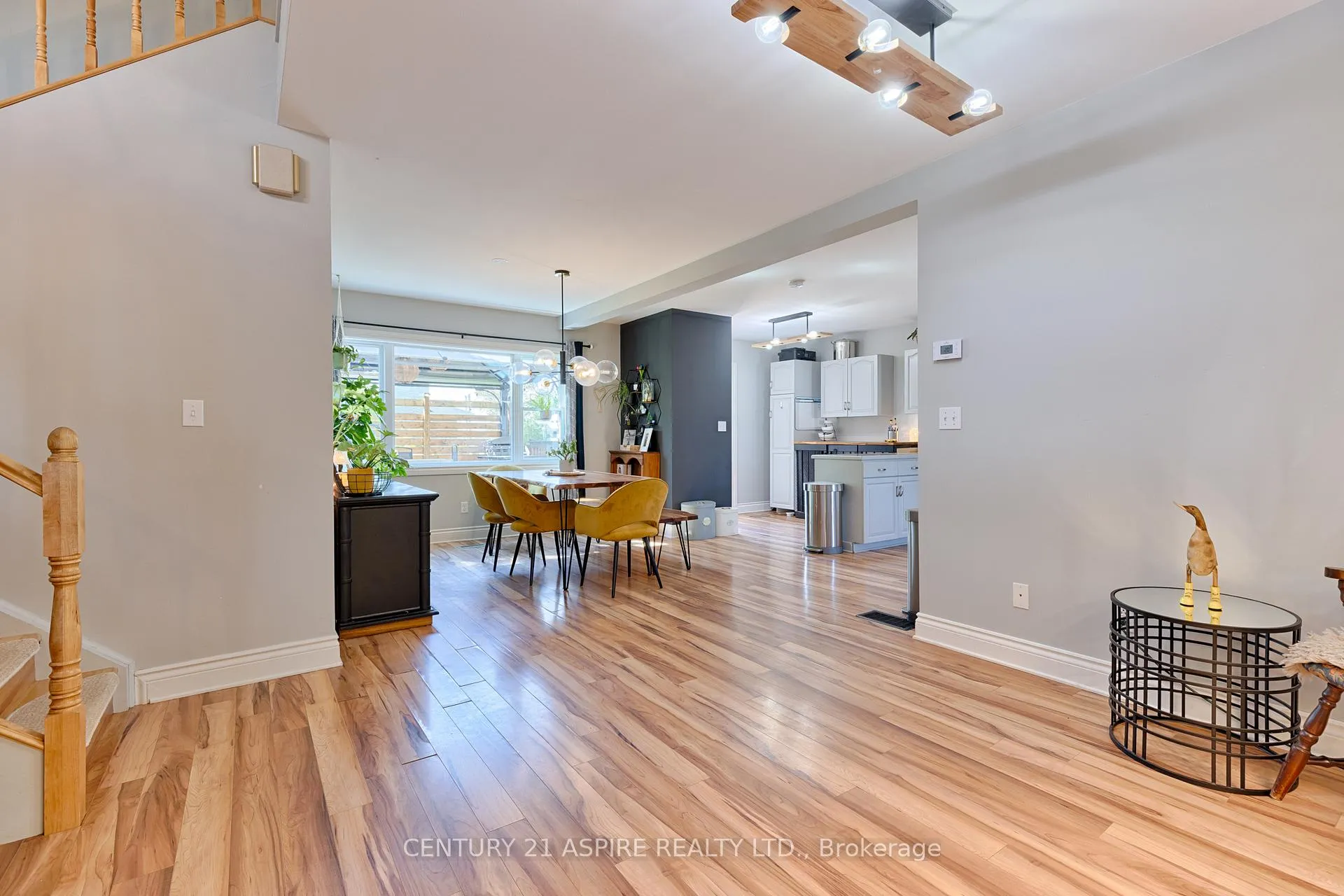 Photo 22 of 509 Roy Street E, Laurentian Valley — HOMEH