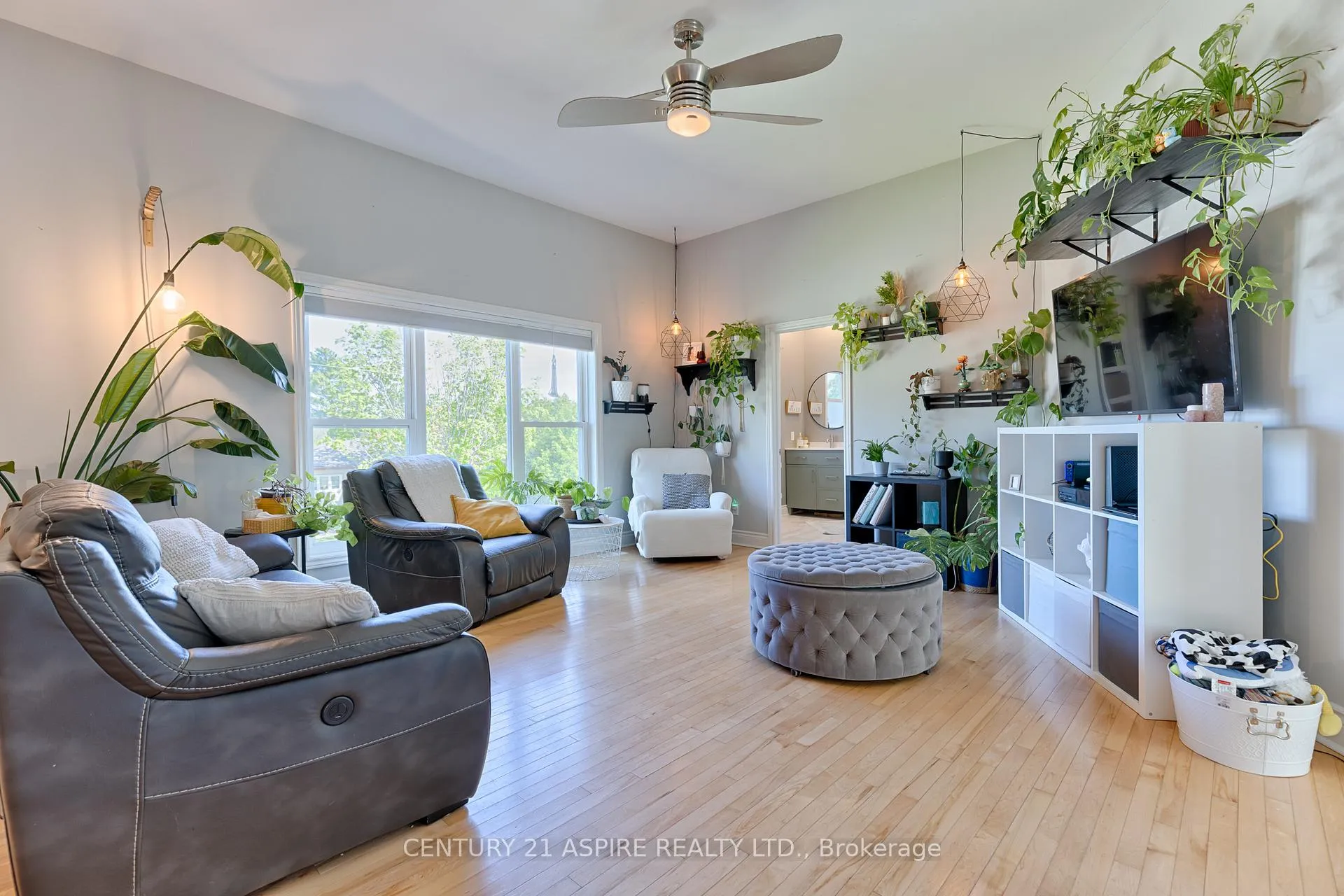 Photo 24 of 509 Roy Street E, Laurentian Valley — HOMEH
