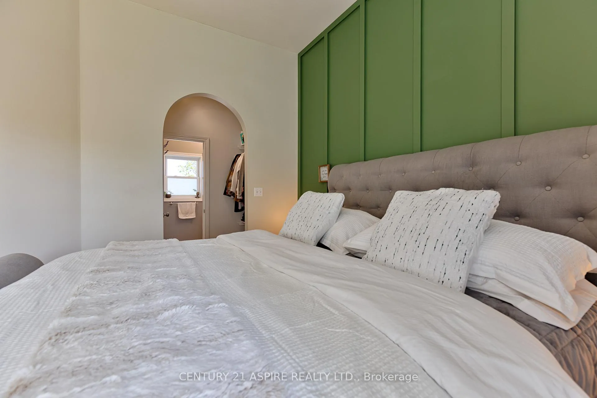 Photo 30 of 509 Roy Street E, Laurentian Valley — HOMEH