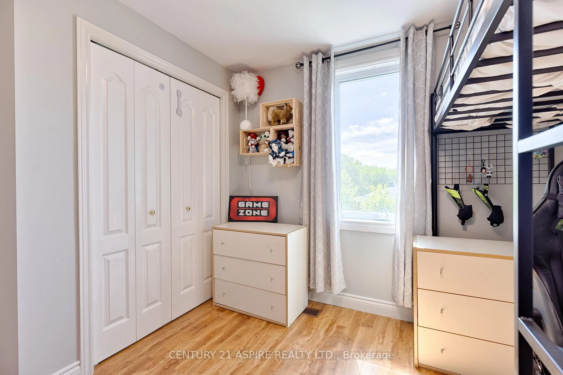 Photo 35 of 509 Roy Street E, Laurentian Valley — HOMEH