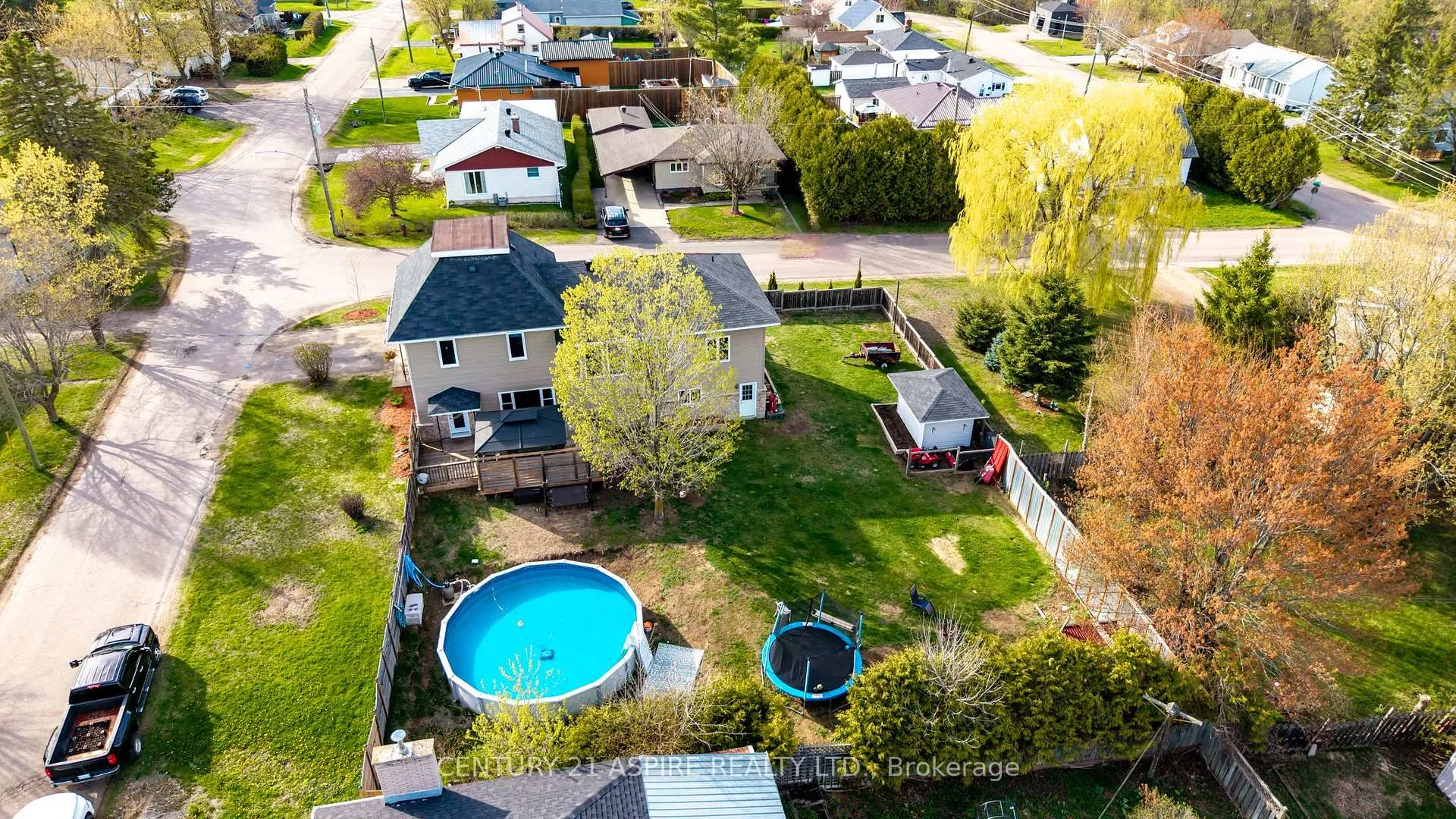 Photo 43 of 509 Roy Street E, Laurentian Valley — HOMEH