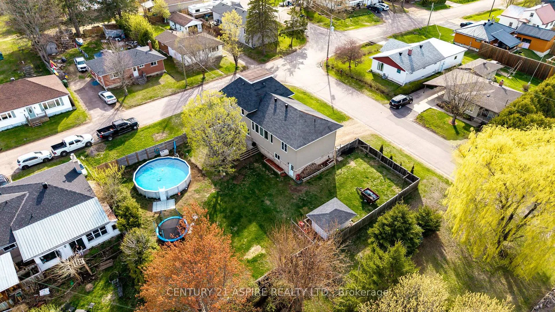 Photo 44 of 509 Roy Street E, Laurentian Valley — HOMEH