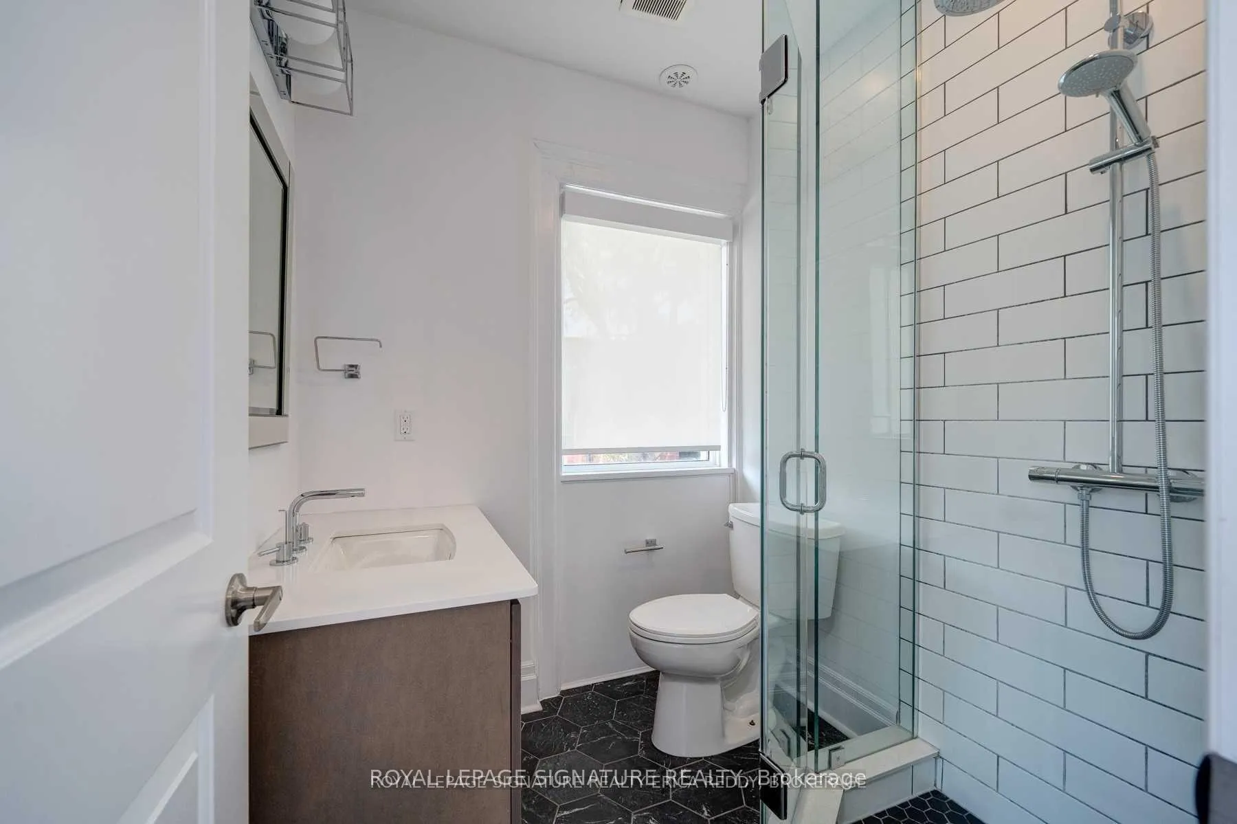 Photo 3 of Unit 2B, 1 Lansdowne Avenue, Toronto, Roncesvalles — HOMEH