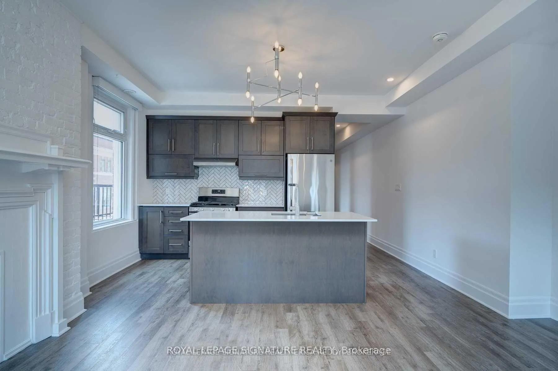 Photo 12 of Unit 2B, 1 Lansdowne Avenue, Toronto, Roncesvalles — HOMEH