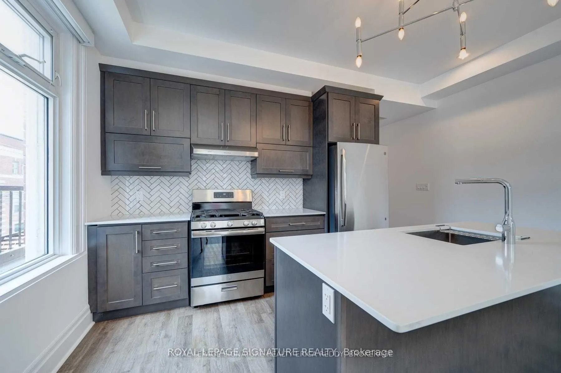 Photo 15 of Unit 2B, 1 Lansdowne Avenue, Toronto, Roncesvalles — HOMEH