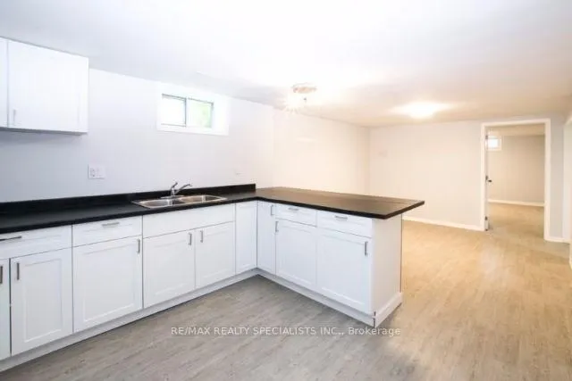 Photo 2 of Unit Bsmt, 50 Shetland Crescent, St. Catharines, E. Chester — HOMEH