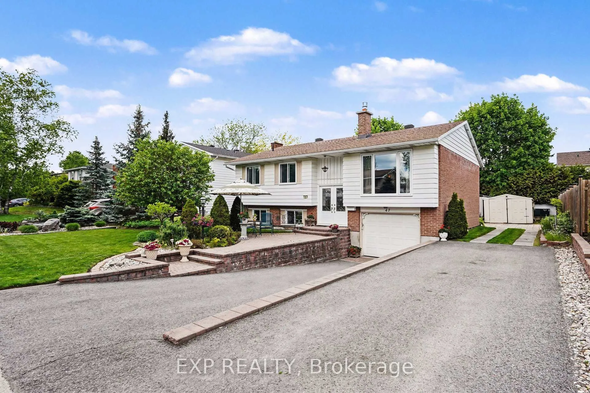 Photo 2 of 47 Langholm Crescent, Ottawa, Barrhaven - Pheasant Run — HOMEH