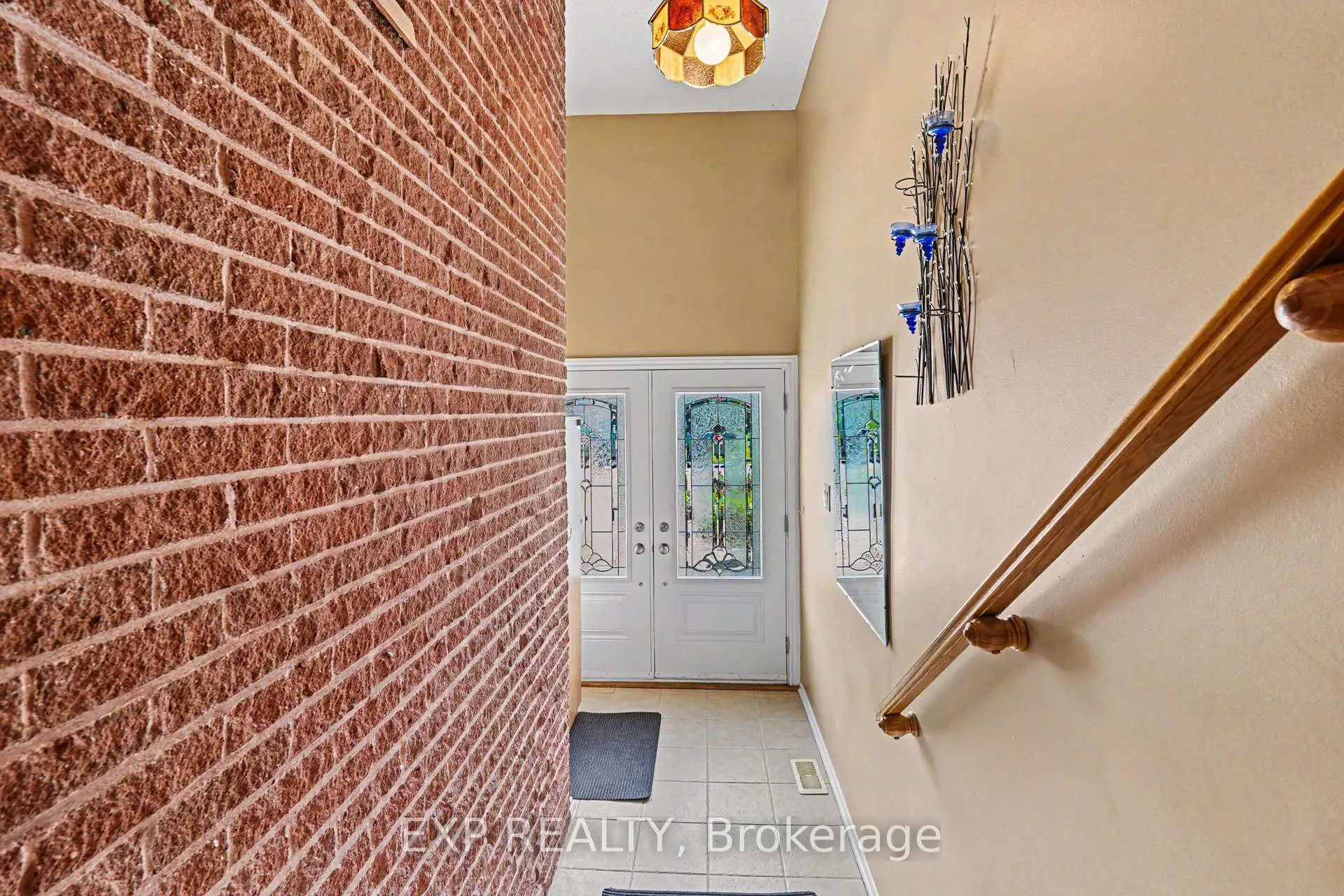 Photo 4 of 47 Langholm Crescent, Ottawa, Barrhaven - Pheasant Run — HOMEH