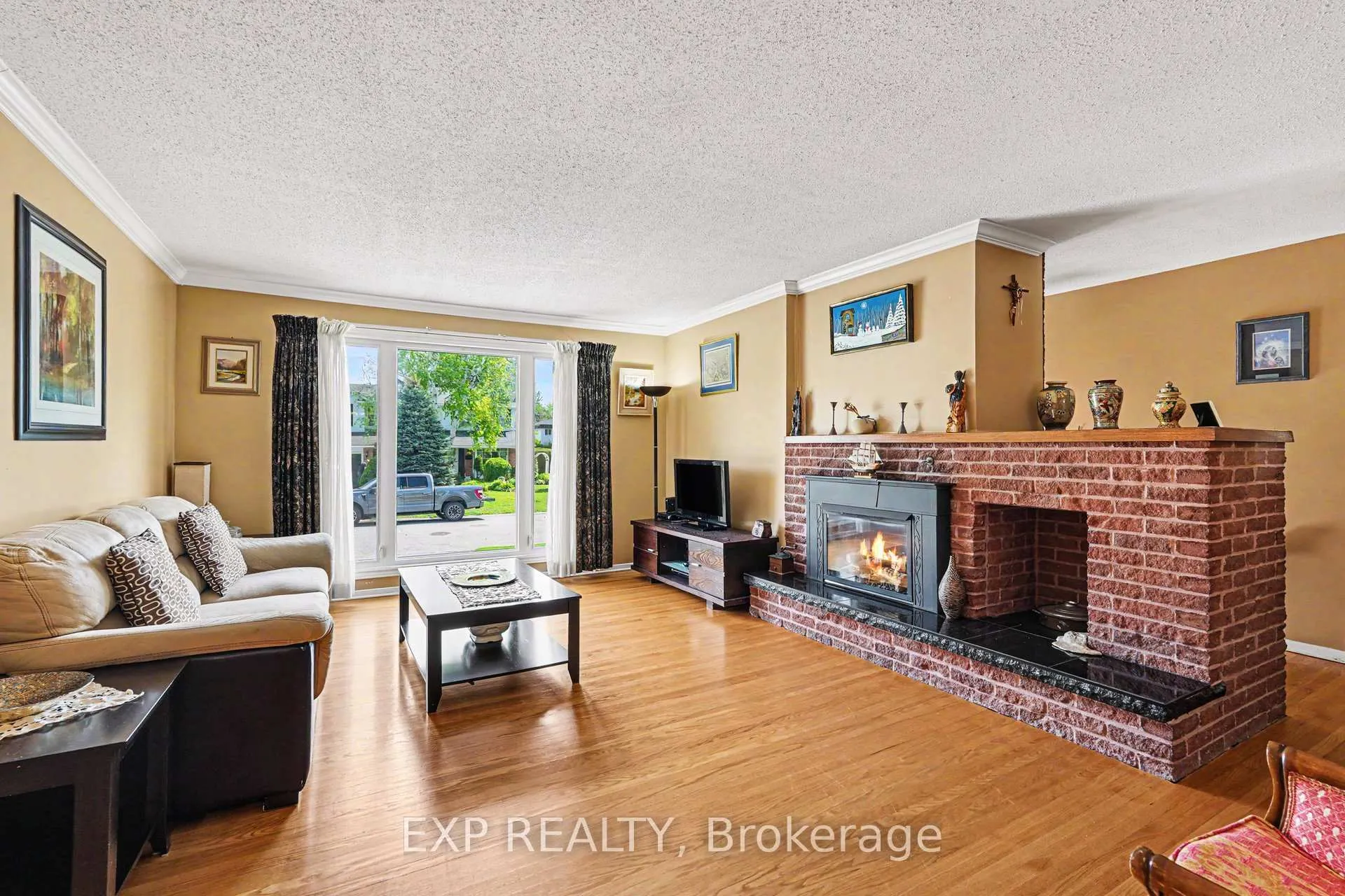 Photo 7 of 47 Langholm Crescent, Ottawa, Barrhaven - Pheasant Run — HOMEH