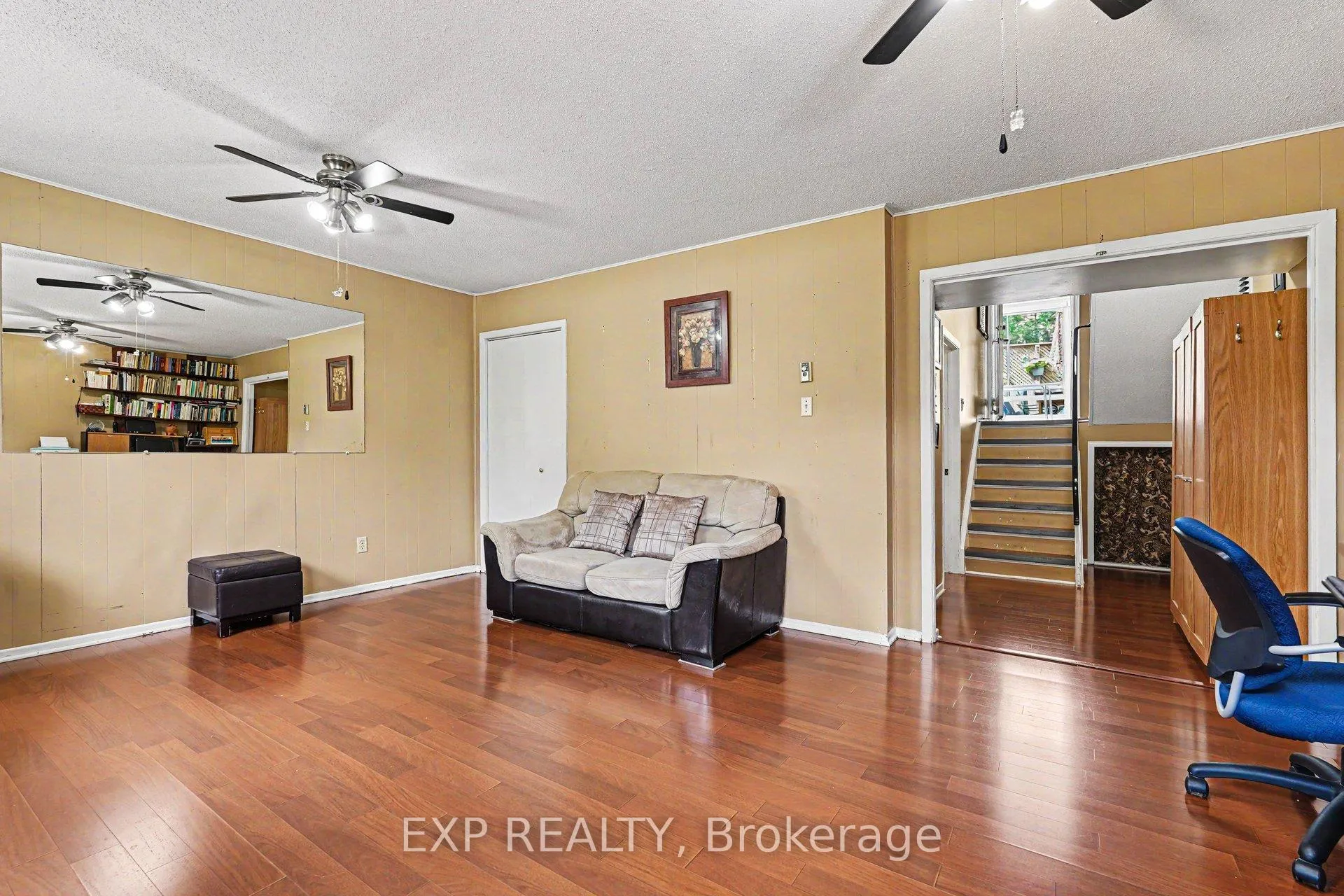 Photo 17 of 47 Langholm Crescent, Ottawa, Barrhaven - Pheasant Run — HOMEH