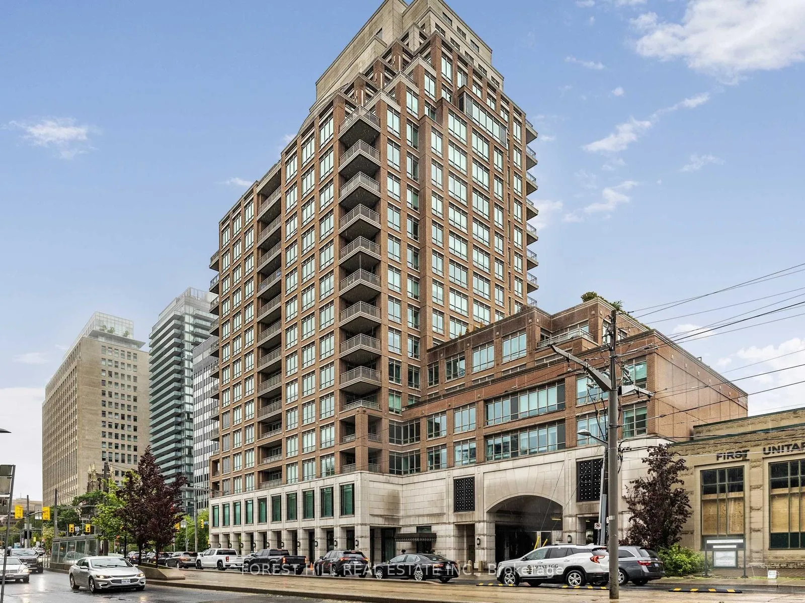 Front of Unit 1204, 155 St Clair Avenue W