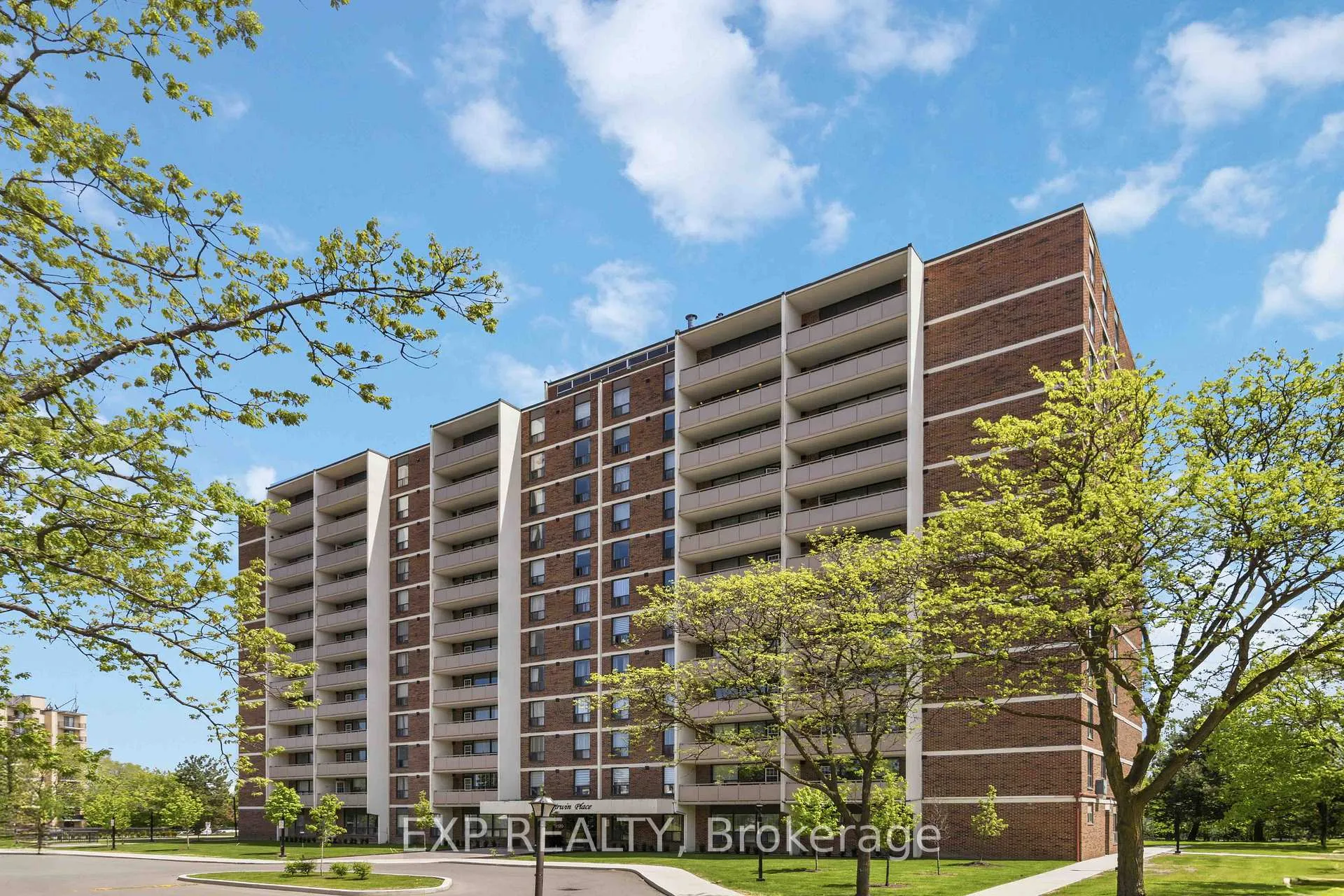 Photo of Unit 509, 3120 Kirwin Avenue