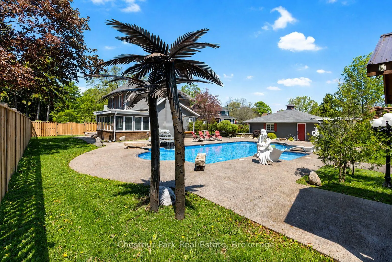 Photo 3 of 1663 5th Avenue E, Owen Sound — HOMEH