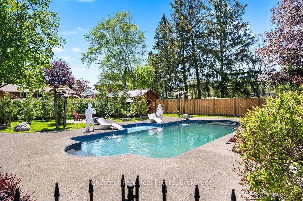 Photo 4 of 1663 5th Avenue E, Owen Sound — HOMEH