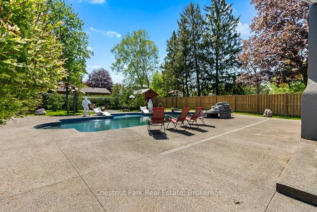 Photo 46 of 1663 5th Avenue E, Owen Sound — HOMEH
