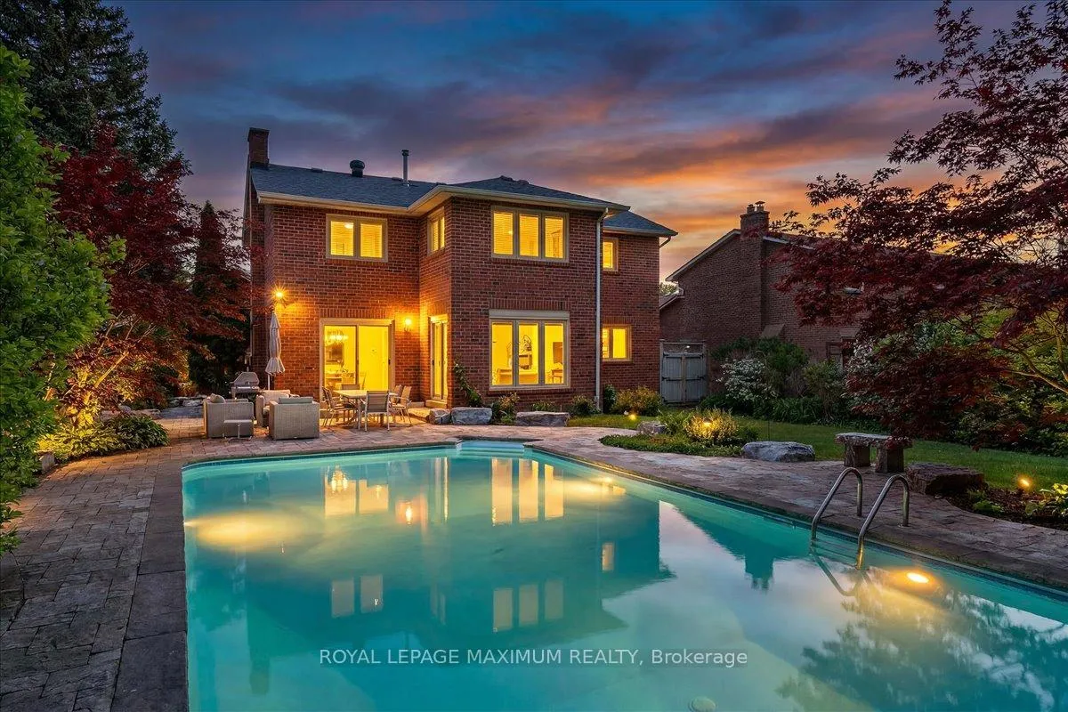 Photo 2 of 62 Montgomery Court, Markham, Buttonville — HOMEH