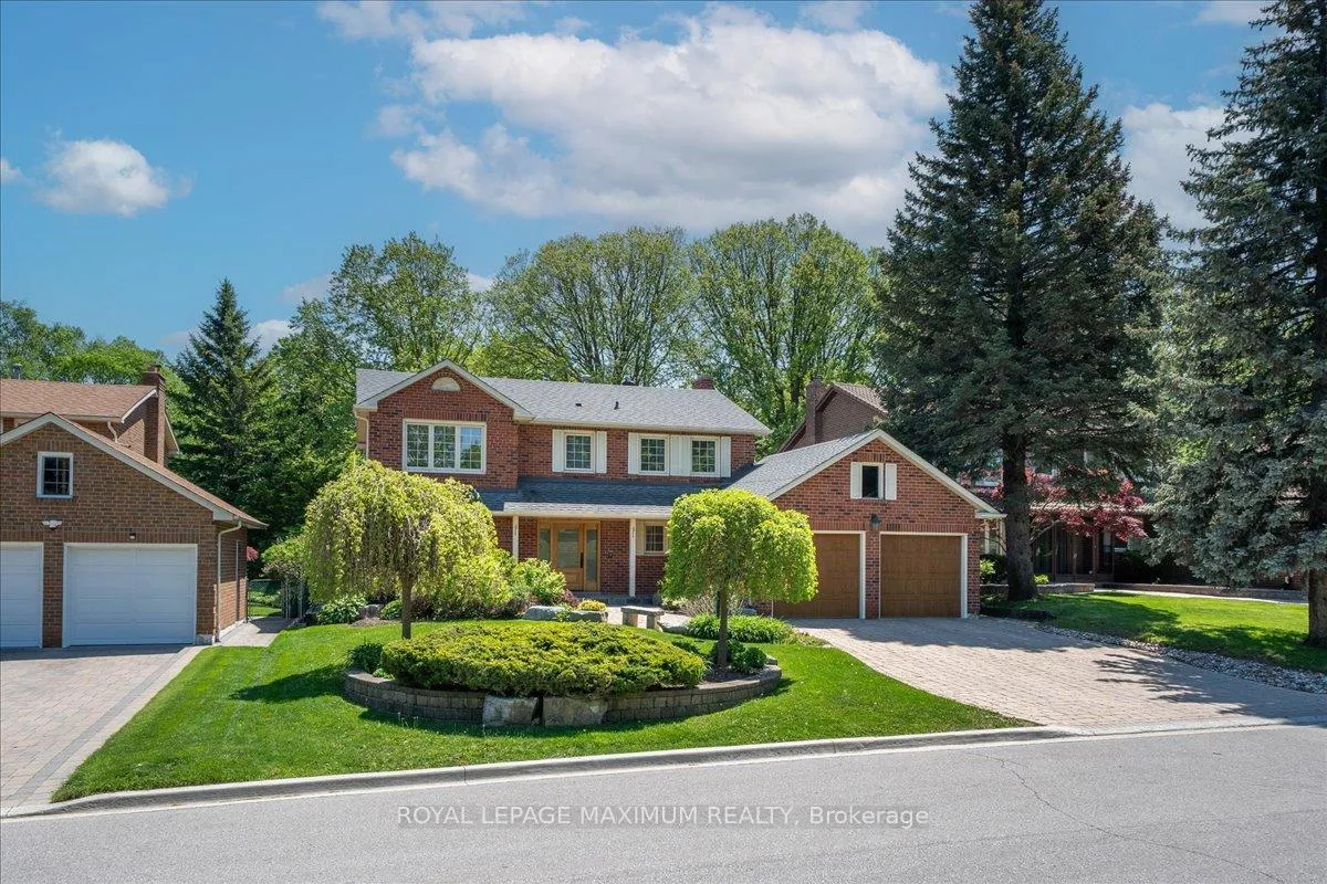 Photo 3 of 62 Montgomery Court, Markham, Buttonville — HOMEH