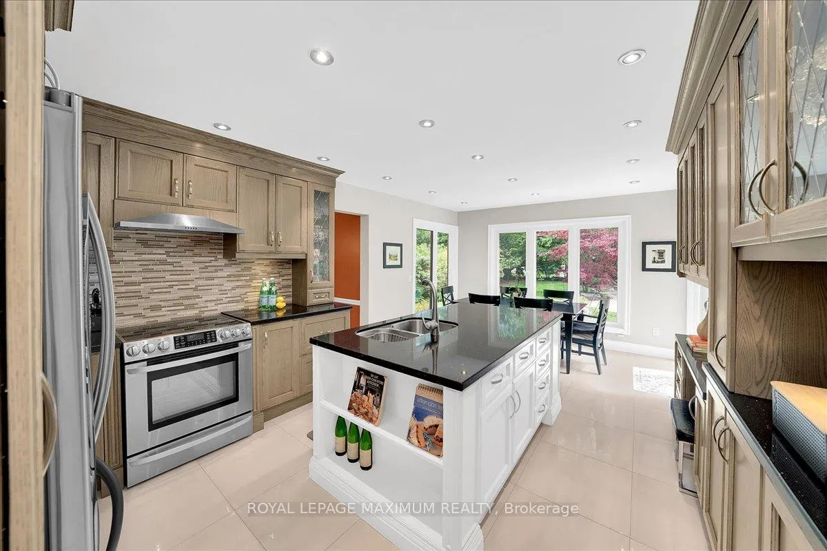 Photo 11 of 62 Montgomery Court, Markham, Buttonville — HOMEH