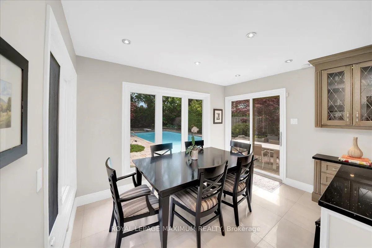 Photo 14 of 62 Montgomery Court, Markham, Buttonville — HOMEH