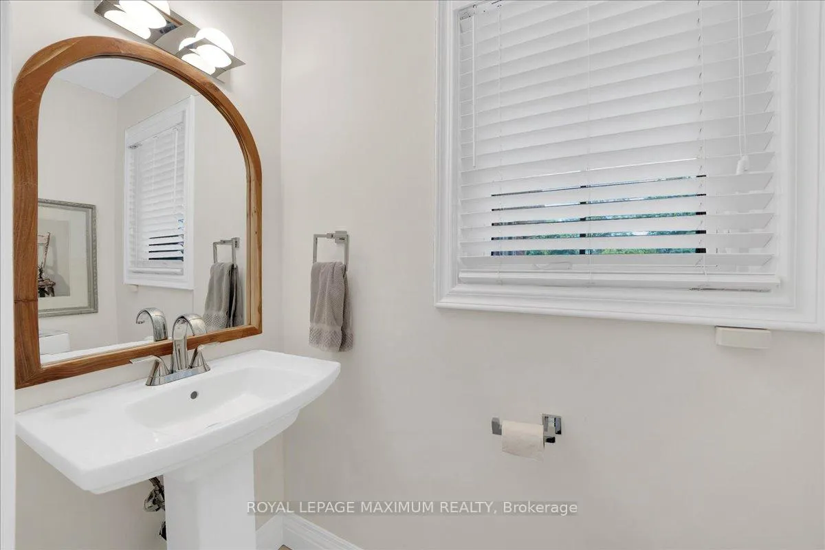 Photo 24 of 62 Montgomery Court, Markham, Buttonville — HOMEH