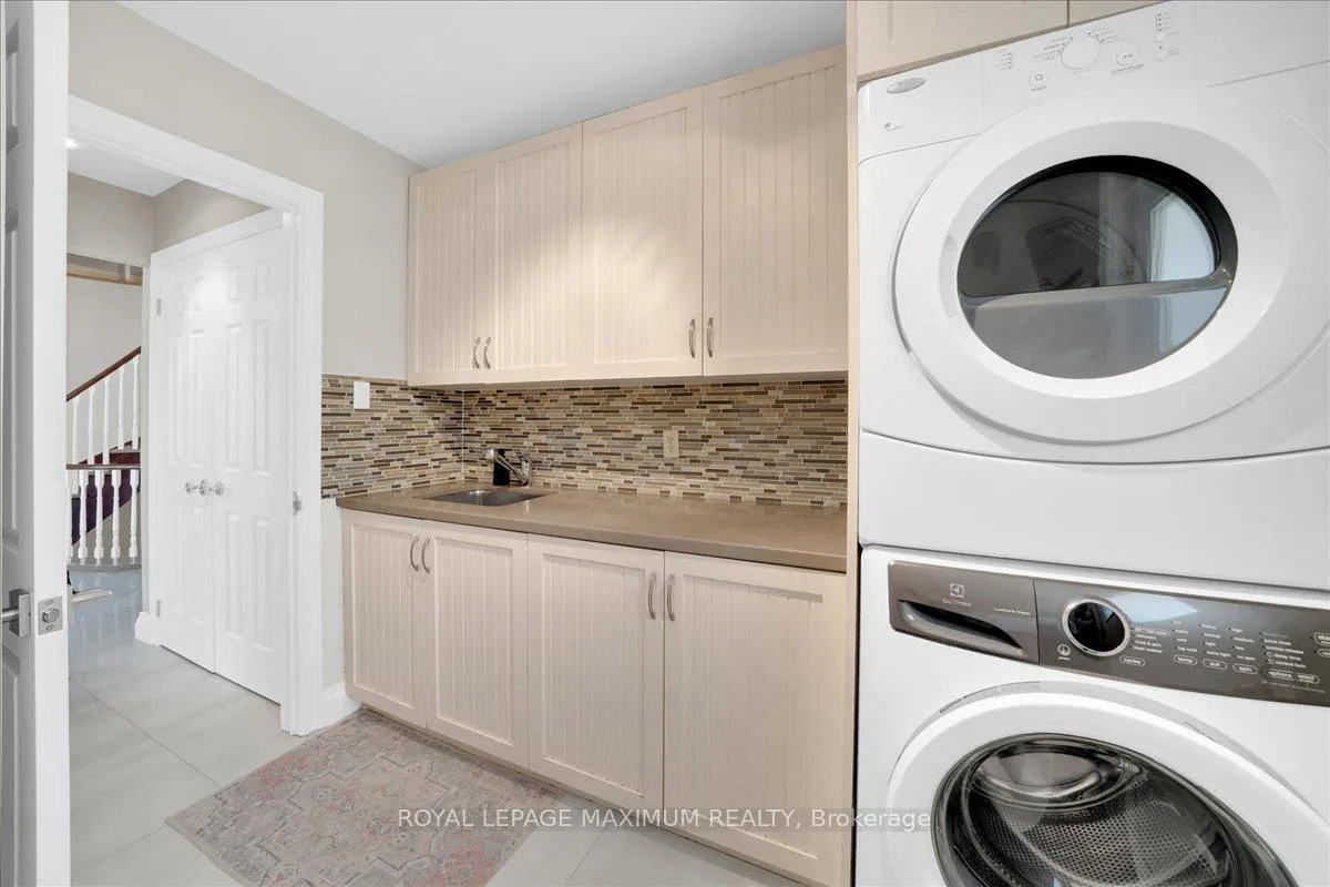 Photo 25 of 62 Montgomery Court, Markham, Buttonville — HOMEH