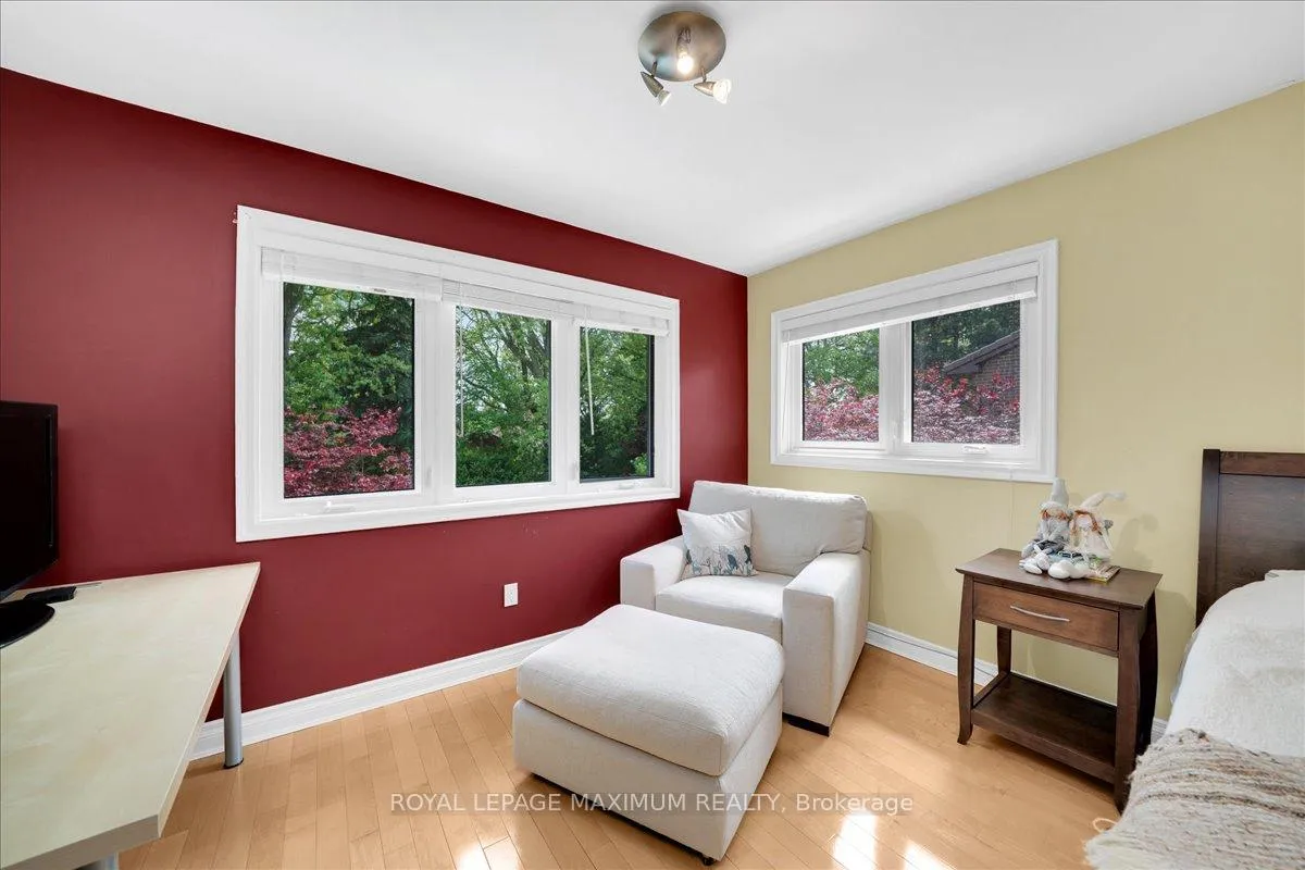 Photo 34 of 62 Montgomery Court, Markham, Buttonville — HOMEH
