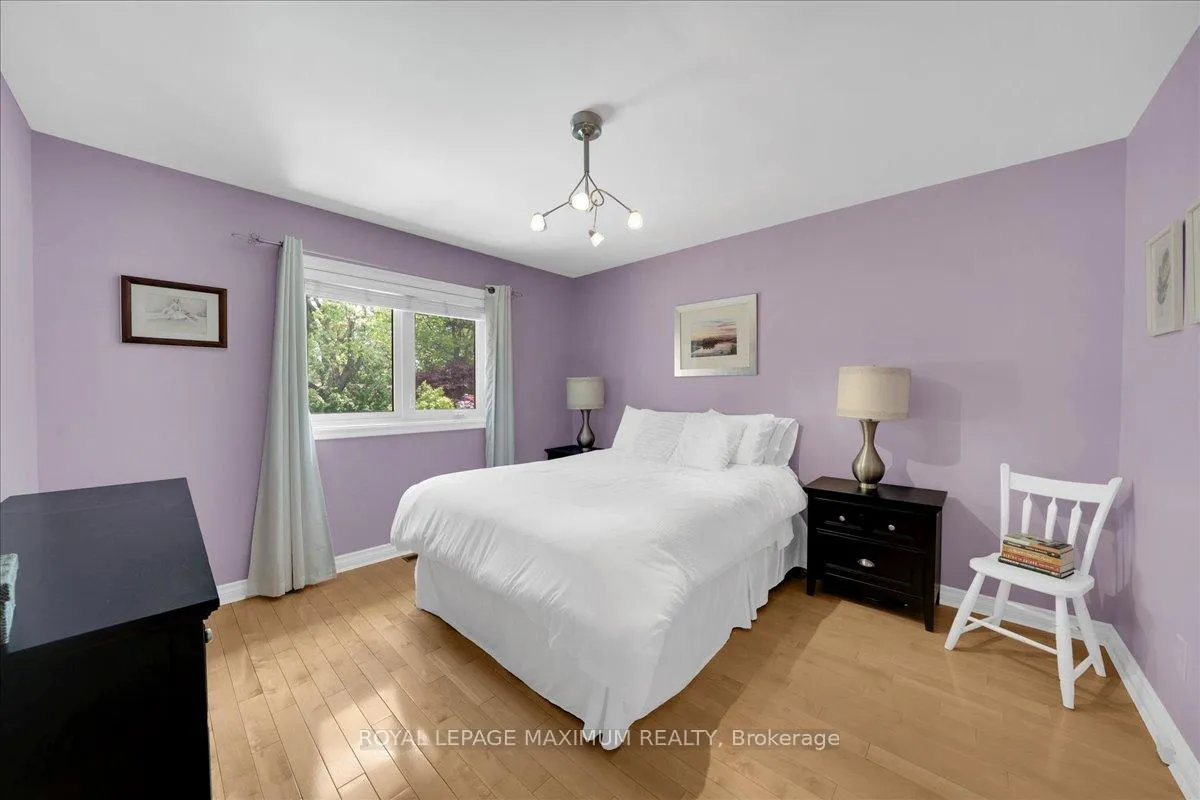 Photo 35 of 62 Montgomery Court, Markham, Buttonville — HOMEH