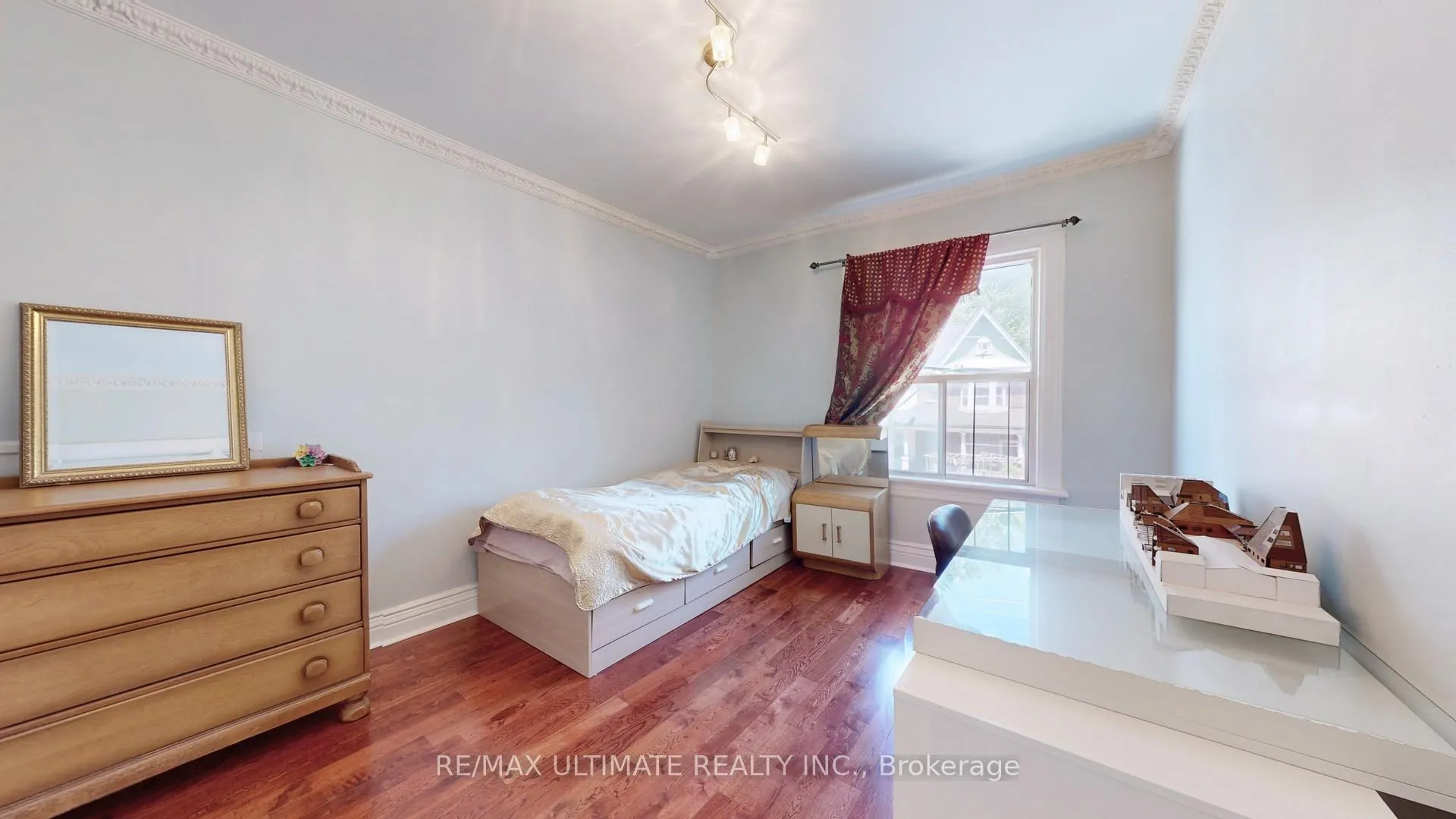Photo 6 of 1299 Dundas Street E, Toronto, South Riverdale — HOMEH