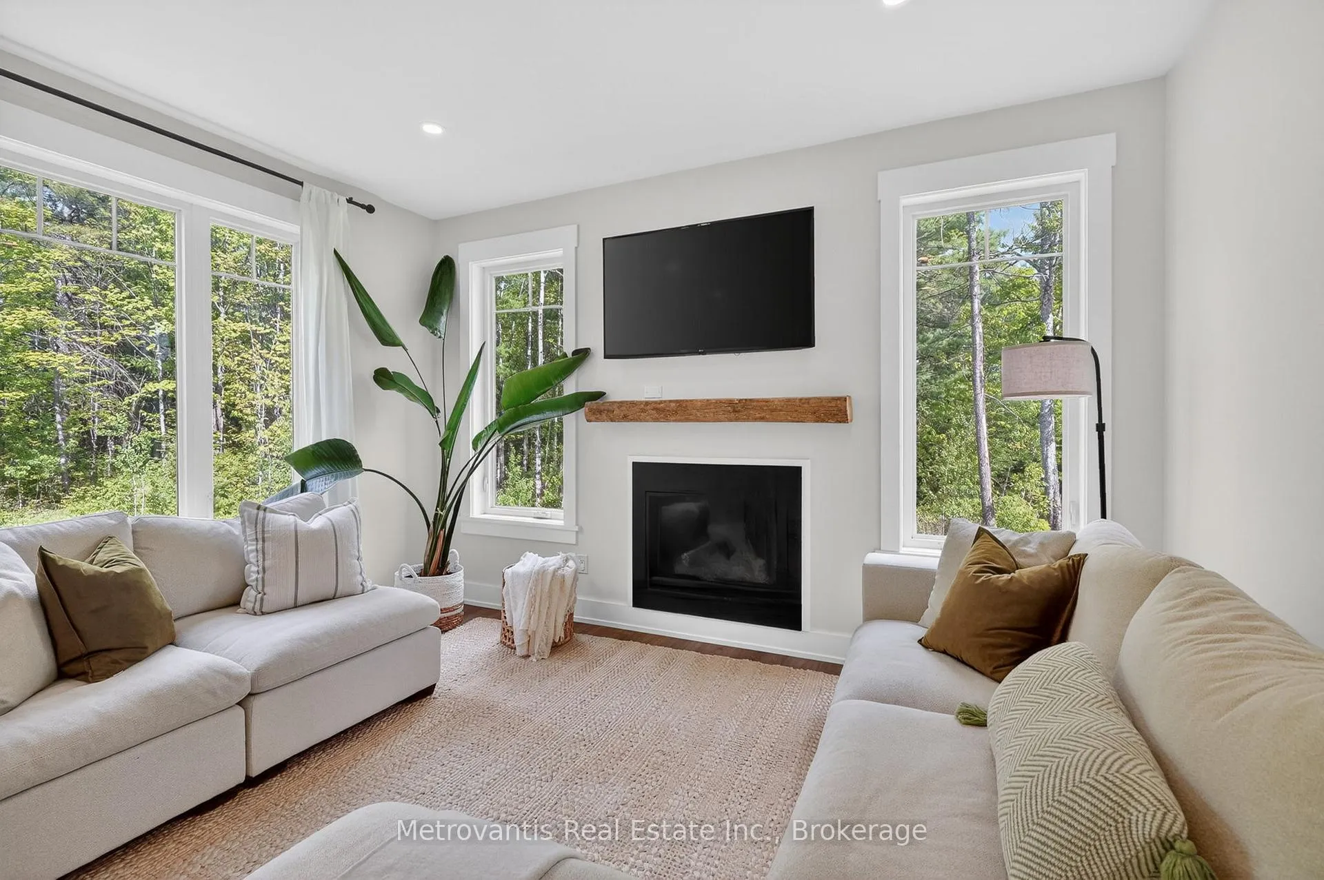 Photo 20 of 1384 Robertson Line, McNab/Braeside, Mcnab/Braeside Twps — HOMEH