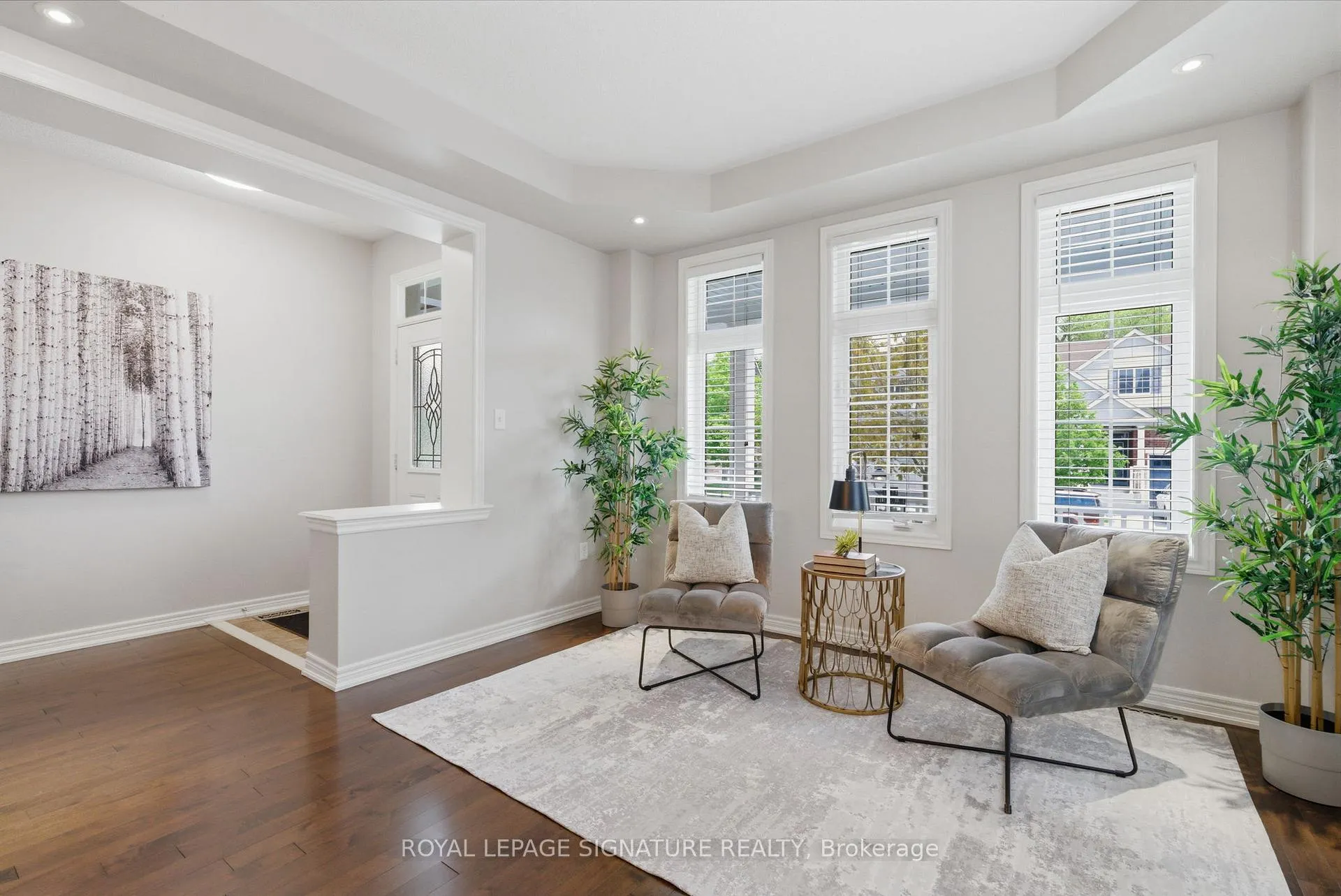Photo 6 of 274 Montgomery Avenue, Whitby, Brooklin — HOMEH