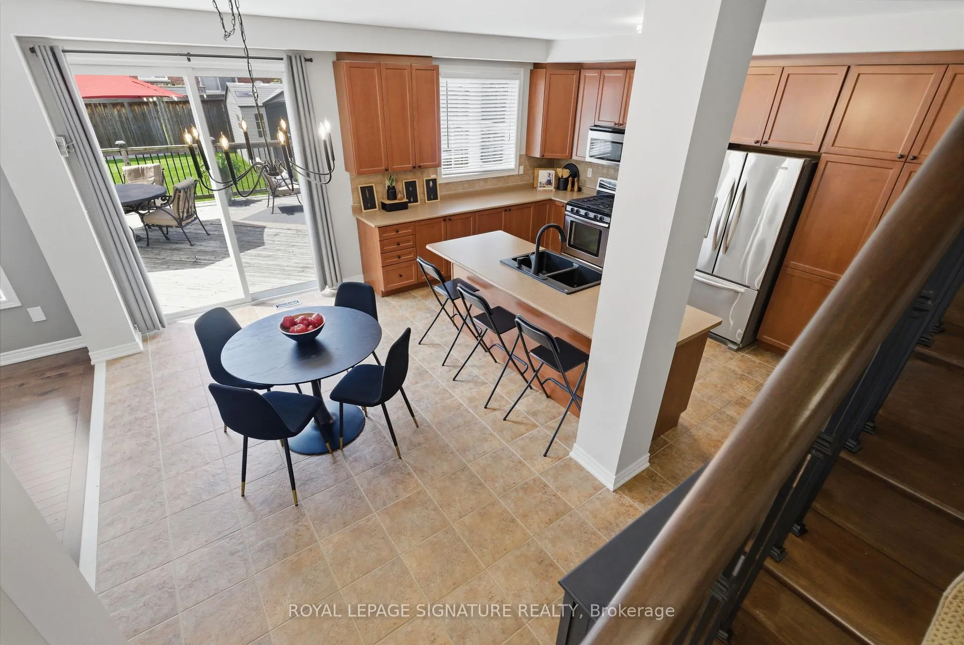 Photo 12 of 274 Montgomery Avenue, Whitby, Brooklin — HOMEH