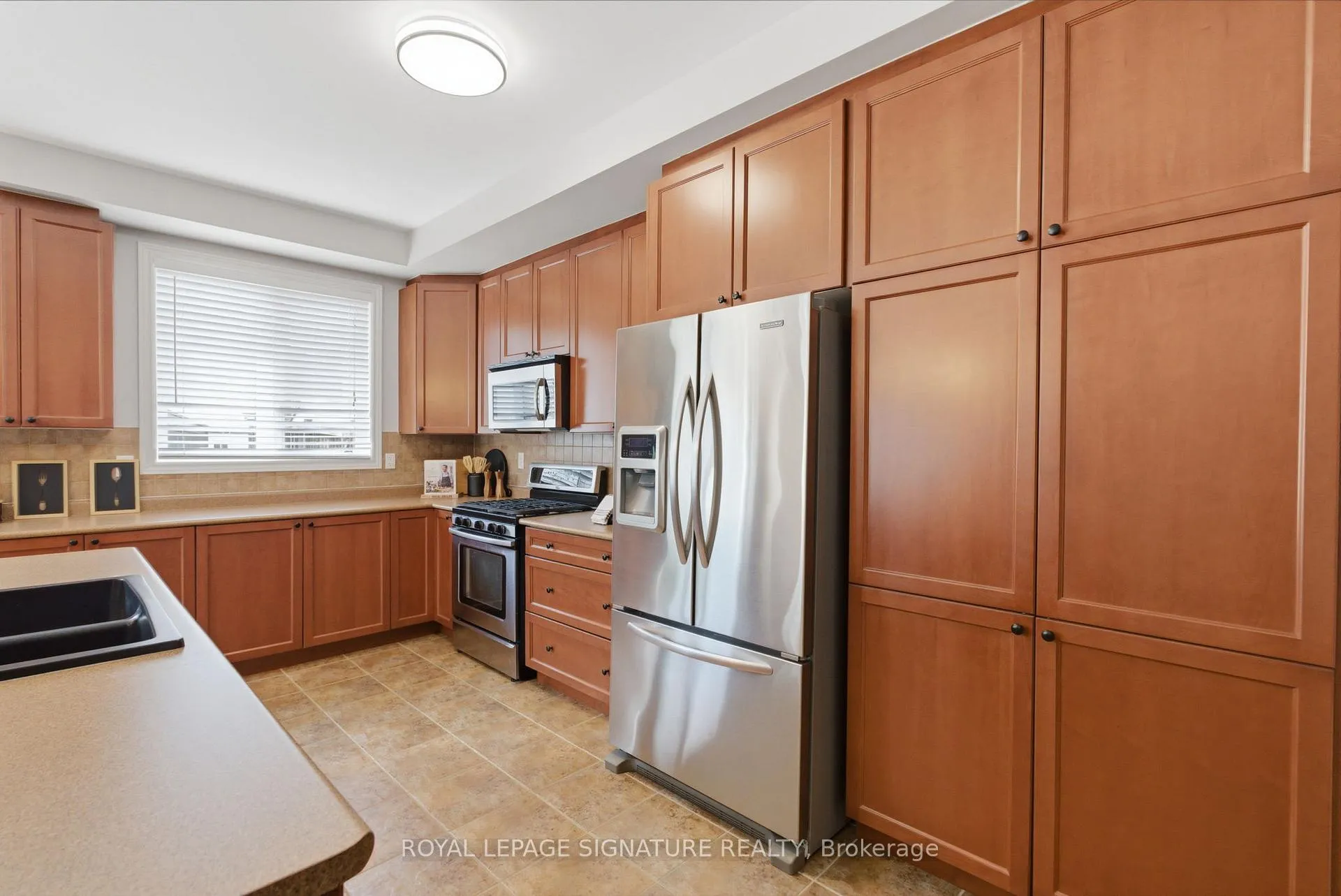 Photo 17 of 274 Montgomery Avenue, Whitby, Brooklin — HOMEH