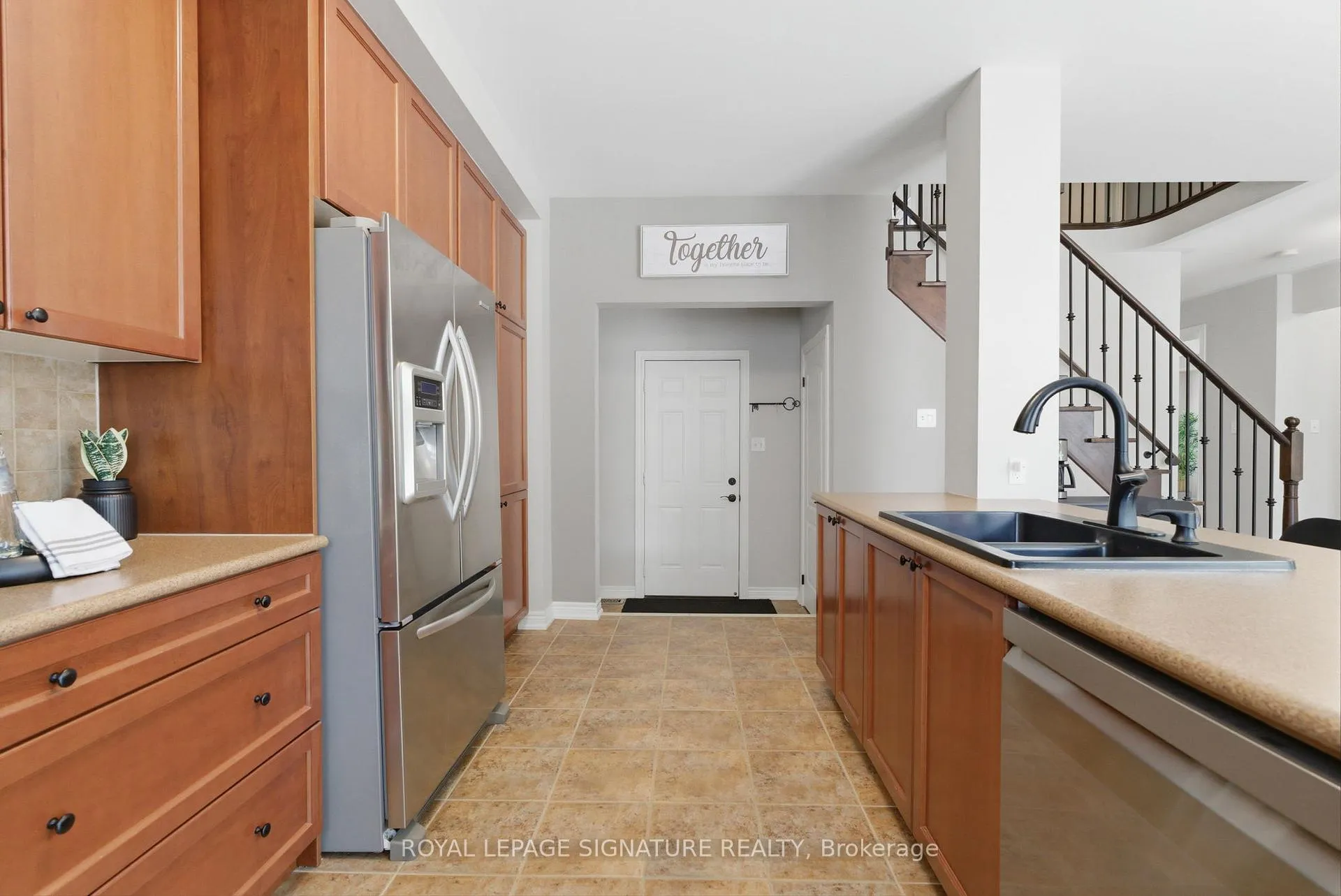 Photo 20 of 274 Montgomery Avenue, Whitby, Brooklin — HOMEH