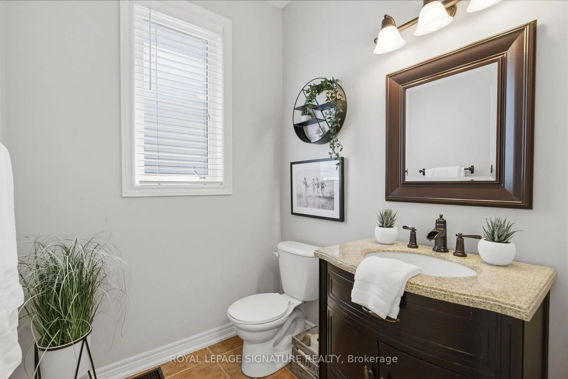 Photo 24 of 274 Montgomery Avenue, Whitby, Brooklin — HOMEH