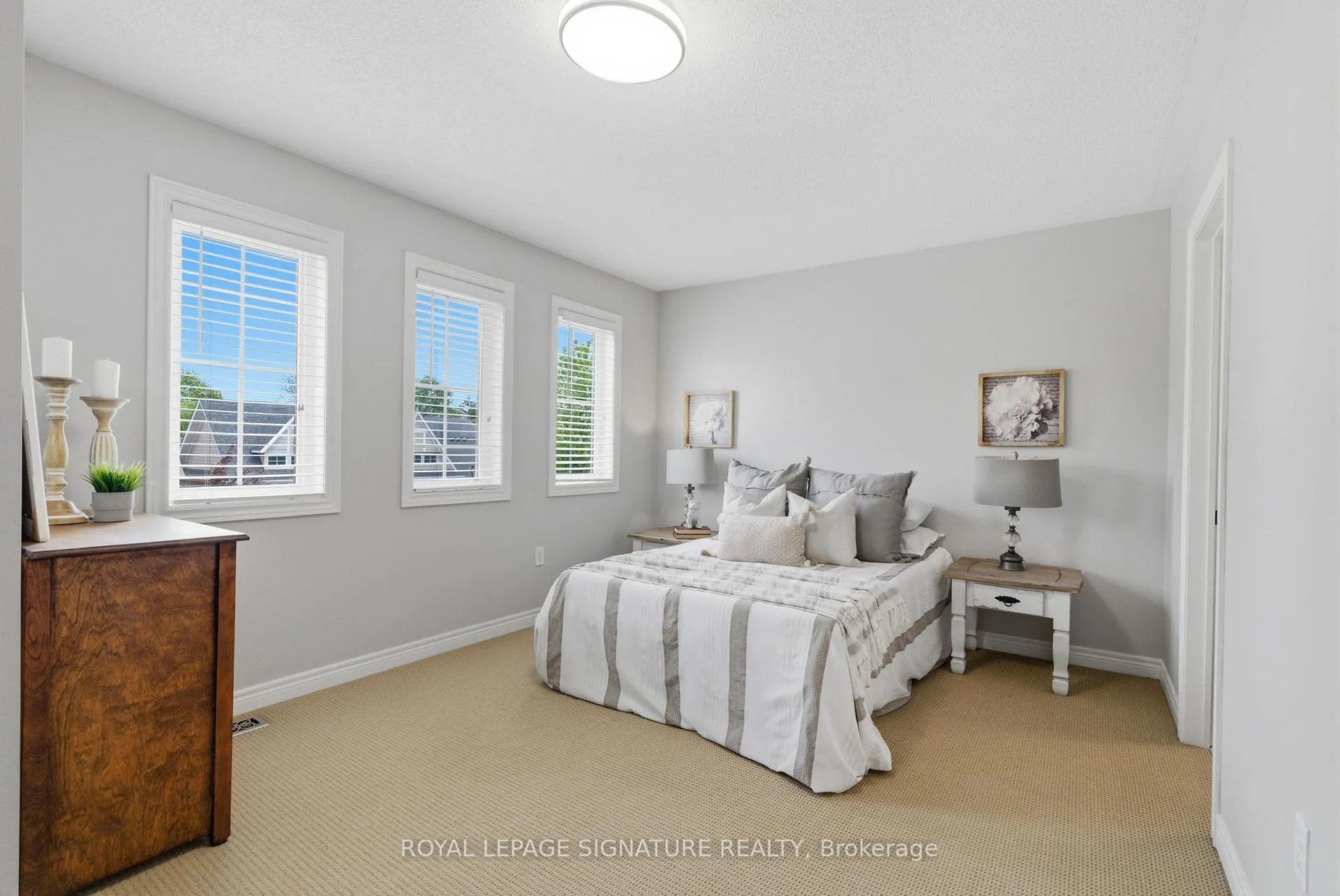 Photo 33 of 274 Montgomery Avenue, Whitby, Brooklin — HOMEH
