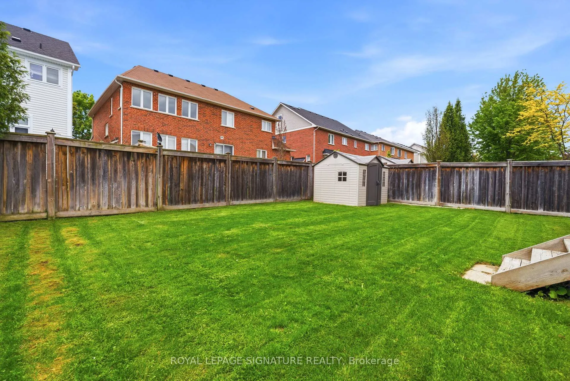 Photo 46 of 274 Montgomery Avenue, Whitby, Brooklin — HOMEH