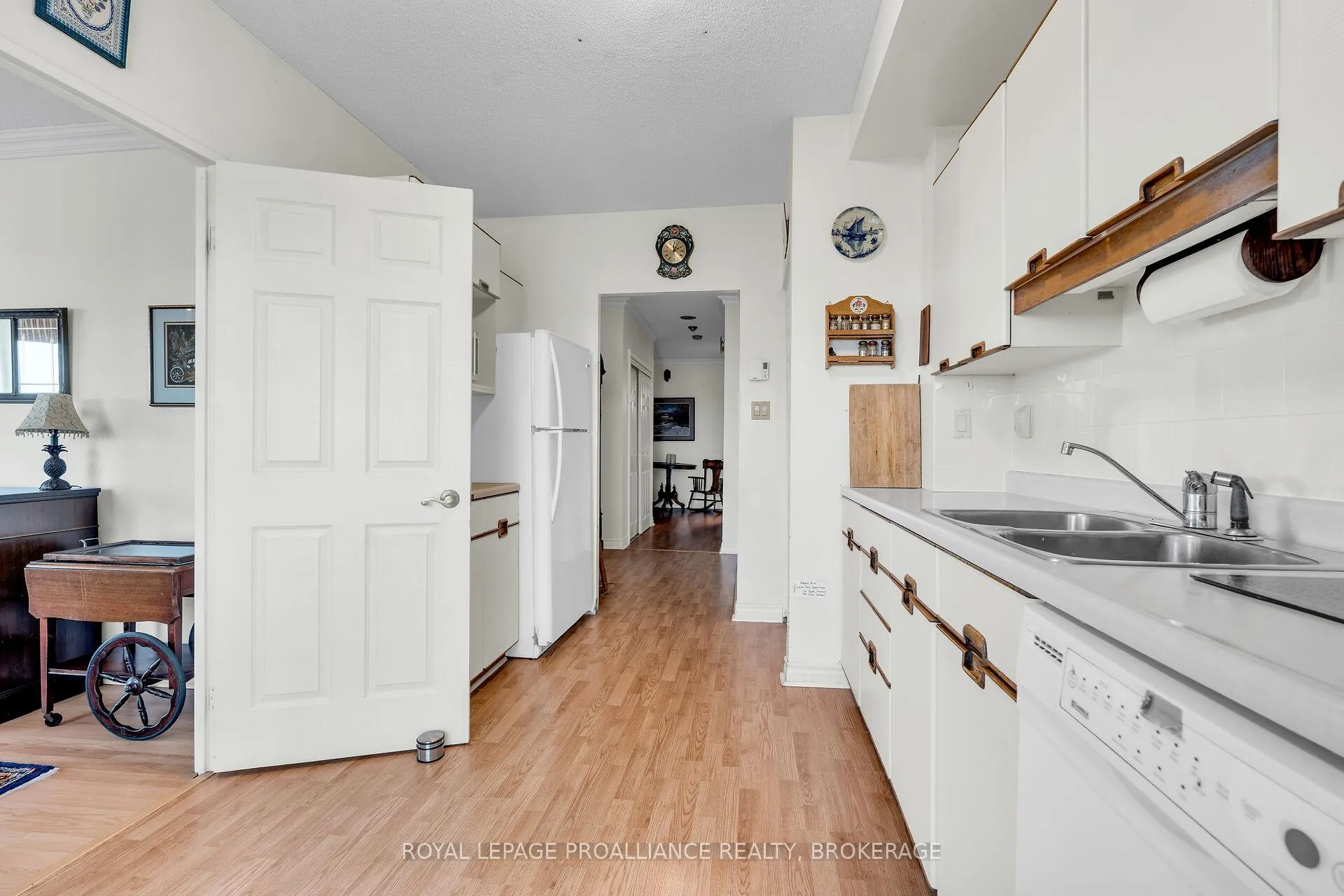 Photo 19 of Unit 1201, 1000 King Street W, Kingston, Central City West — HOMEH