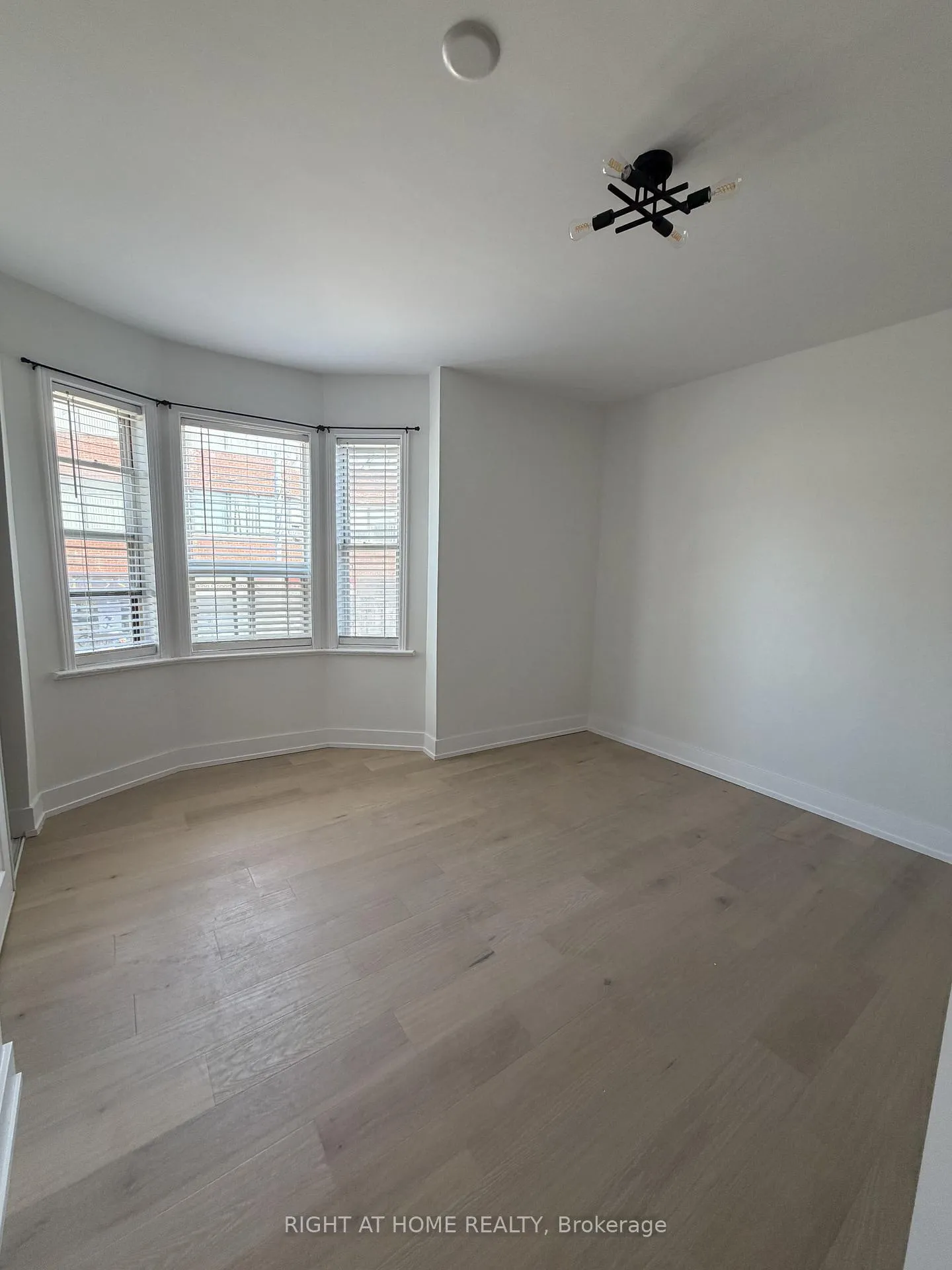 Photo 3 of Unit 201, 2245 Dundas Street W, Toronto, High Park-Swansea — HOMEH