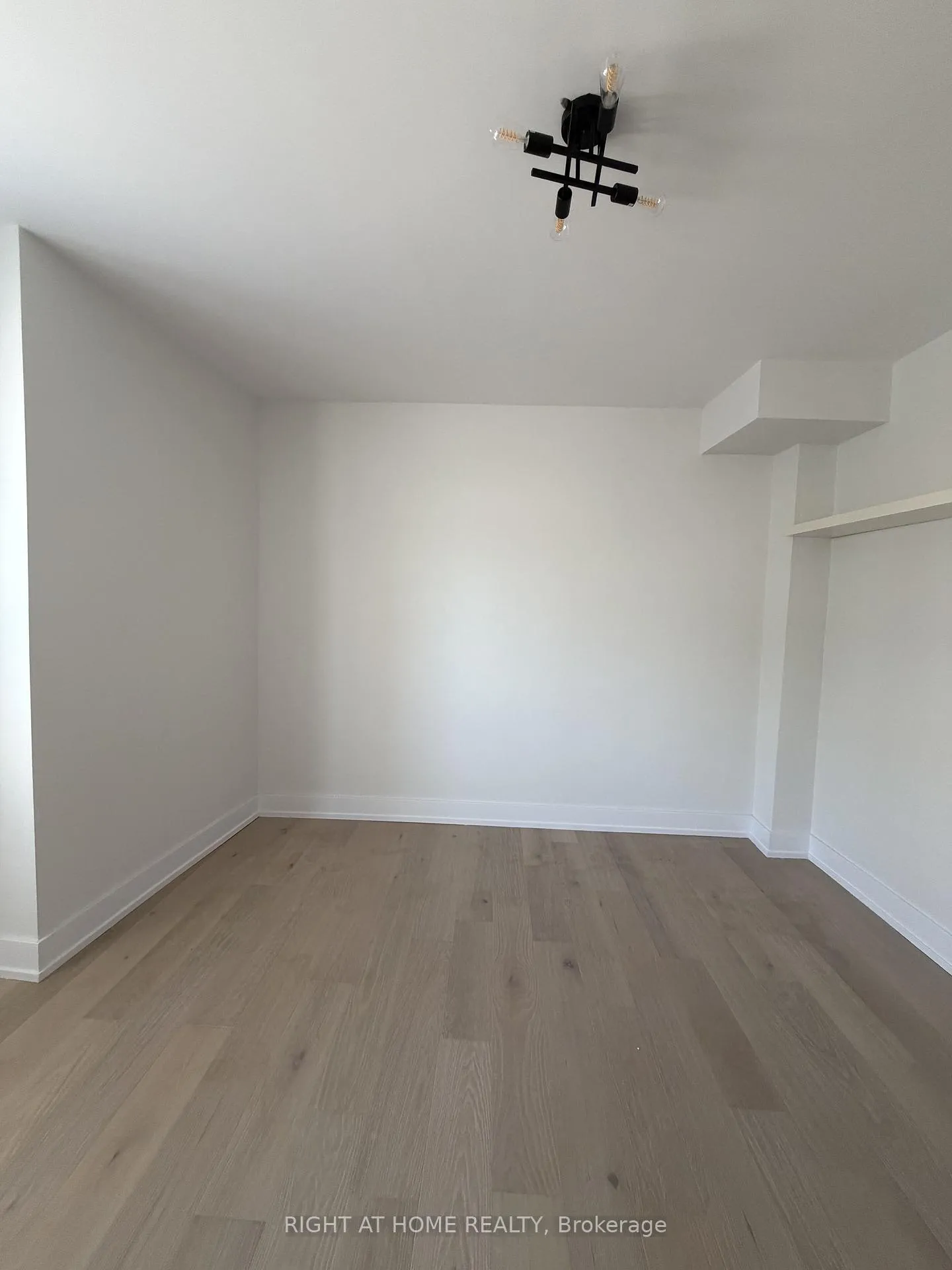 Photo 7 of Unit 201, 2245 Dundas Street W, Toronto, High Park-Swansea — HOMEH