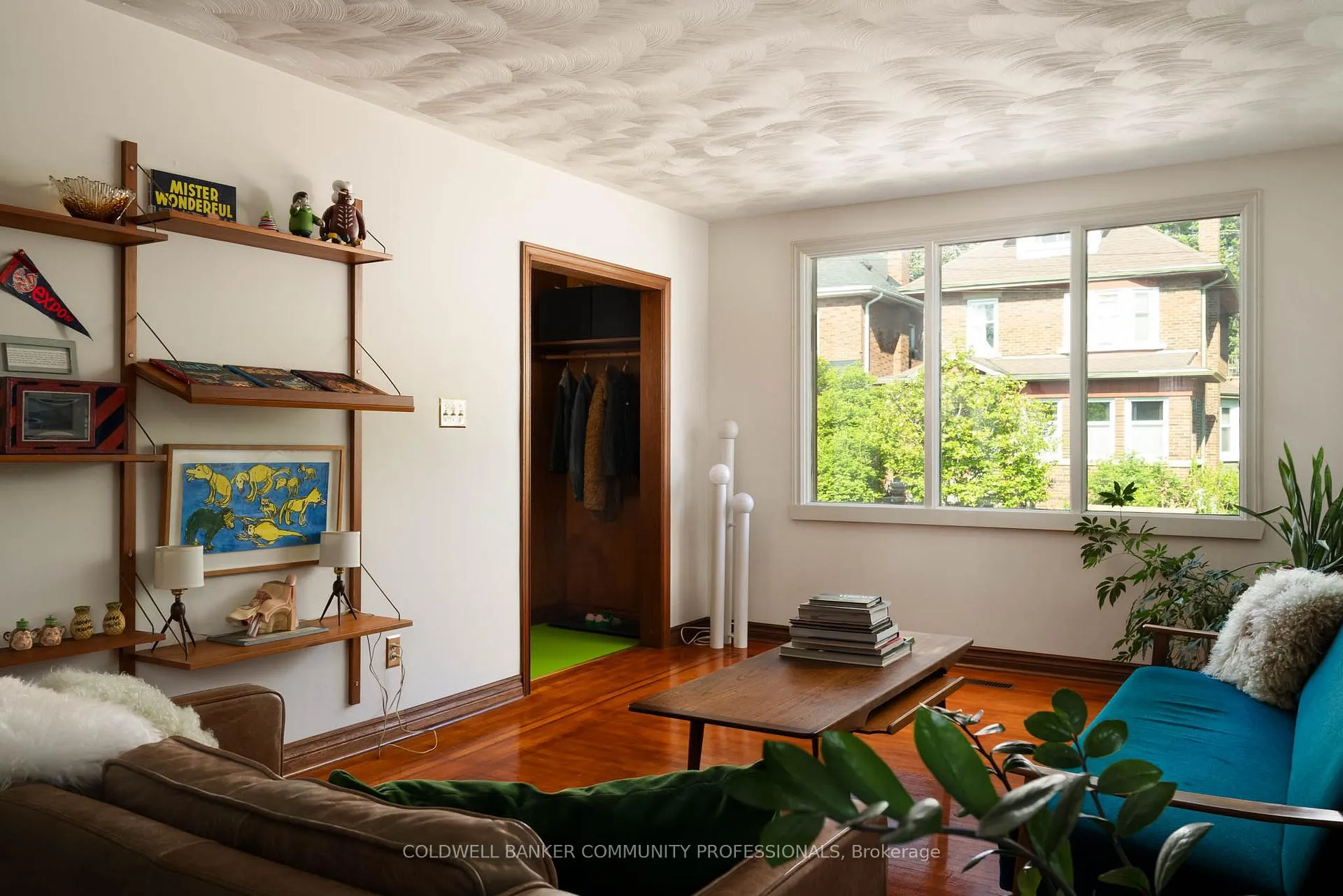 Photo 2 of 141 Rothsay Avenue, Hamilton, Delta — HOMEH
