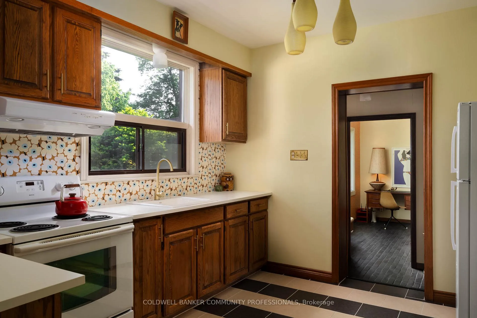 Photo 8 of 141 Rothsay Avenue, Hamilton, Delta — HOMEH