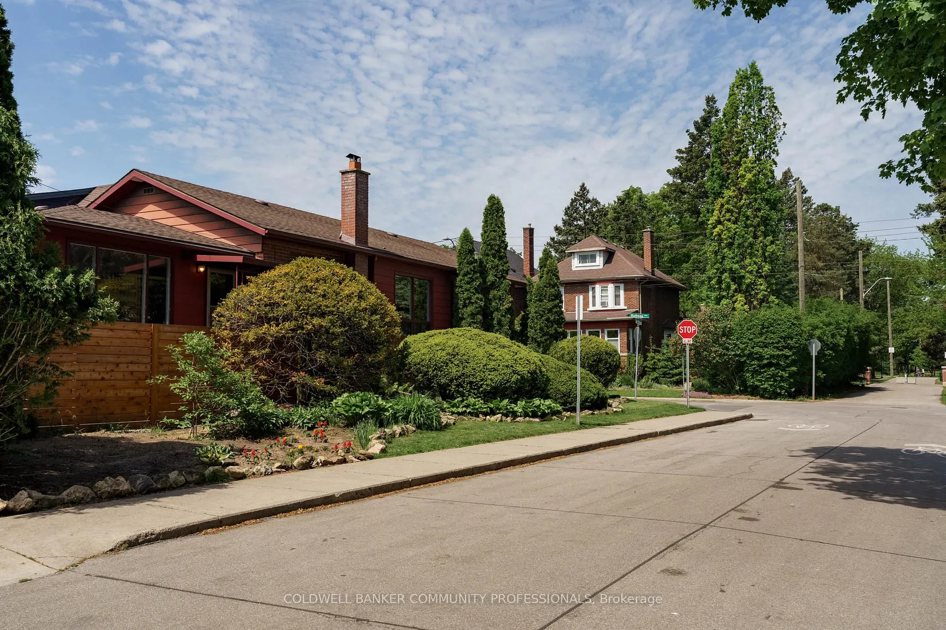 Photo 32 of 141 Rothsay Avenue, Hamilton, Delta — HOMEH