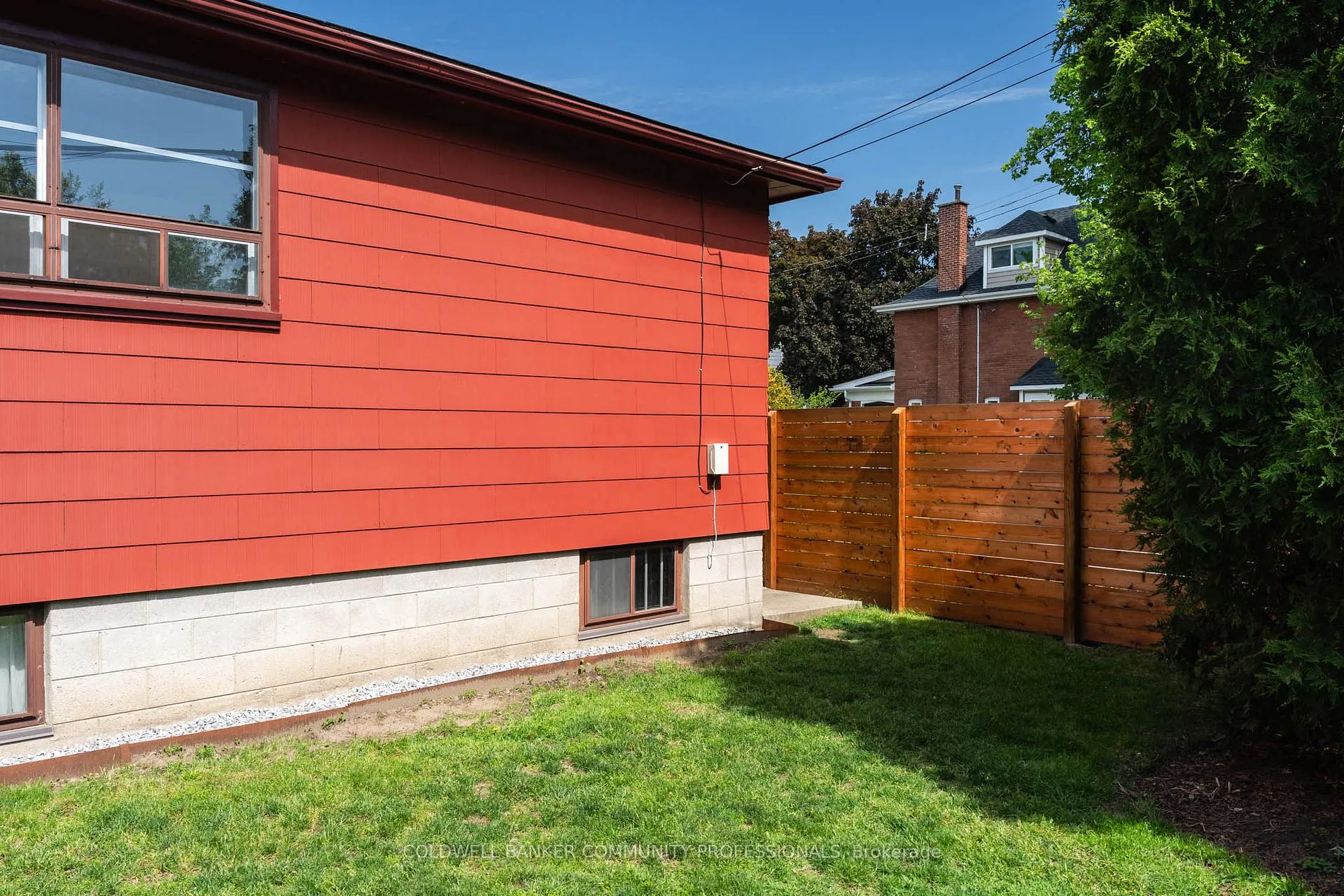 Photo 38 of 141 Rothsay Avenue, Hamilton, Delta — HOMEH