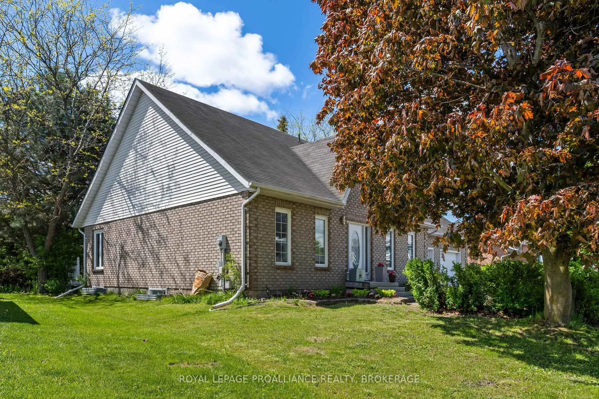 Photo 3 of 151 Greenlees Drive, Kingston, Kingston East (Incl Barret Crt) — HOMEH