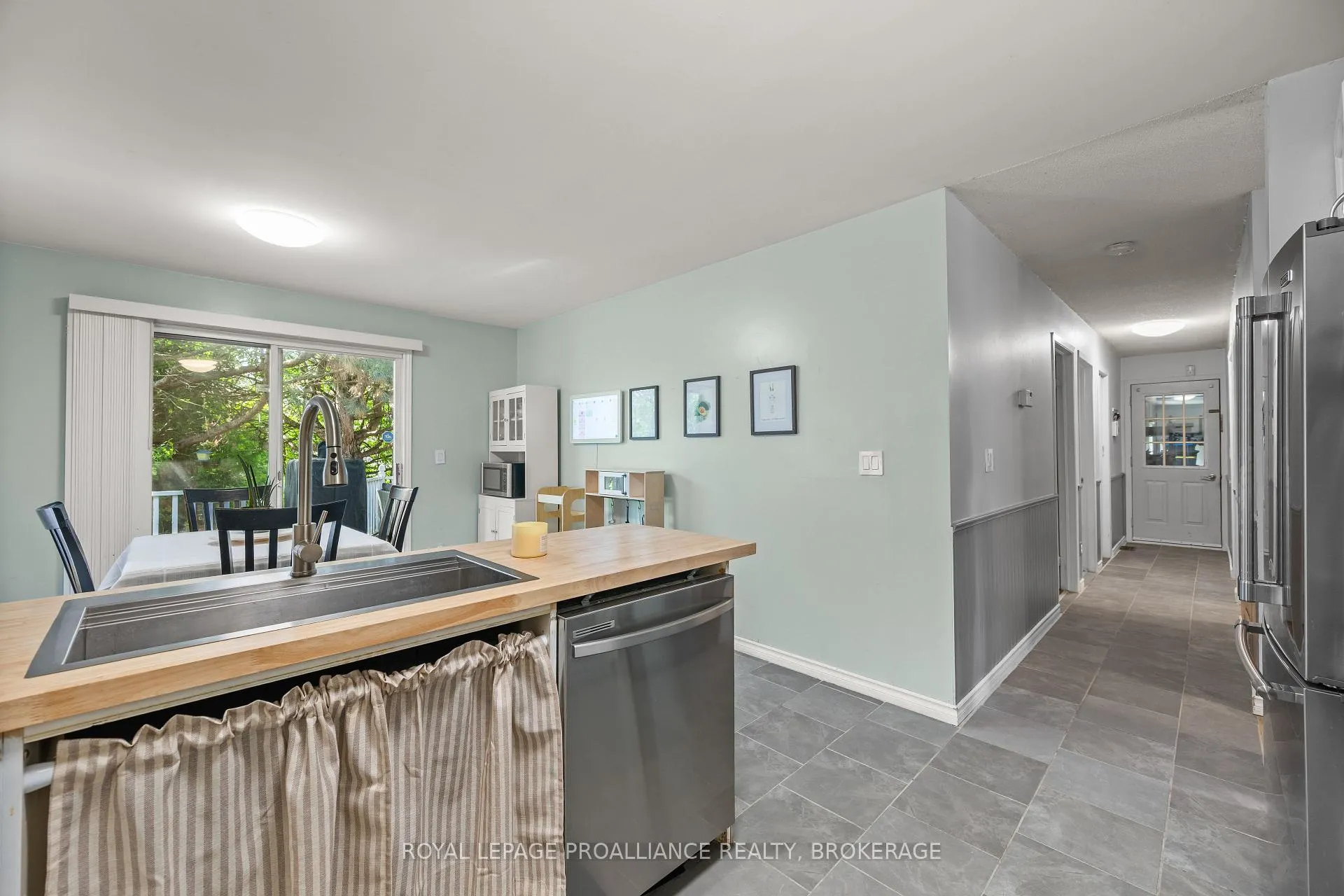 Photo 10 of 151 Greenlees Drive, Kingston, Kingston East (Incl Barret Crt) — HOMEH